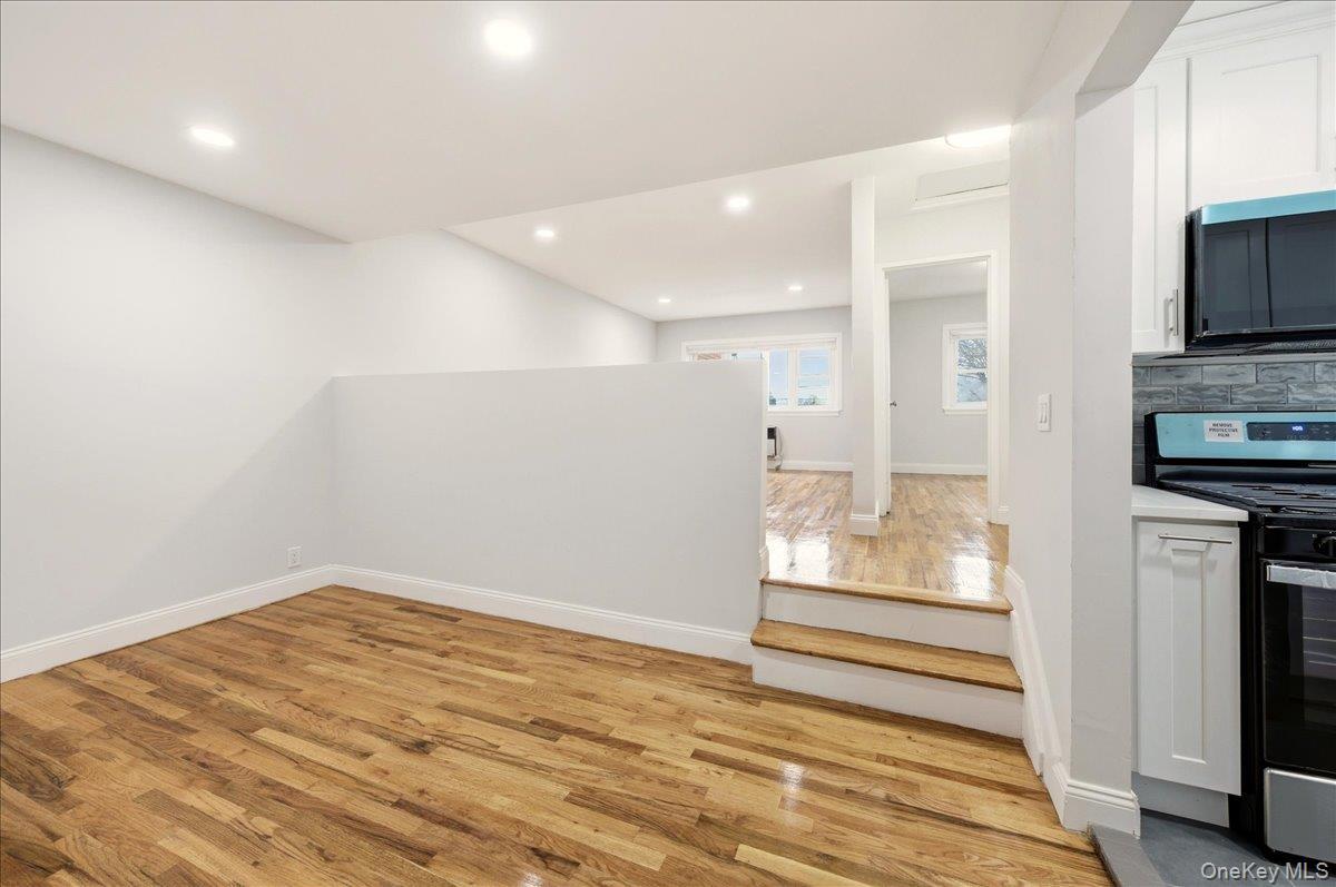 Single Family Griswold  Bronx, NY 10465, MLS-968771-6