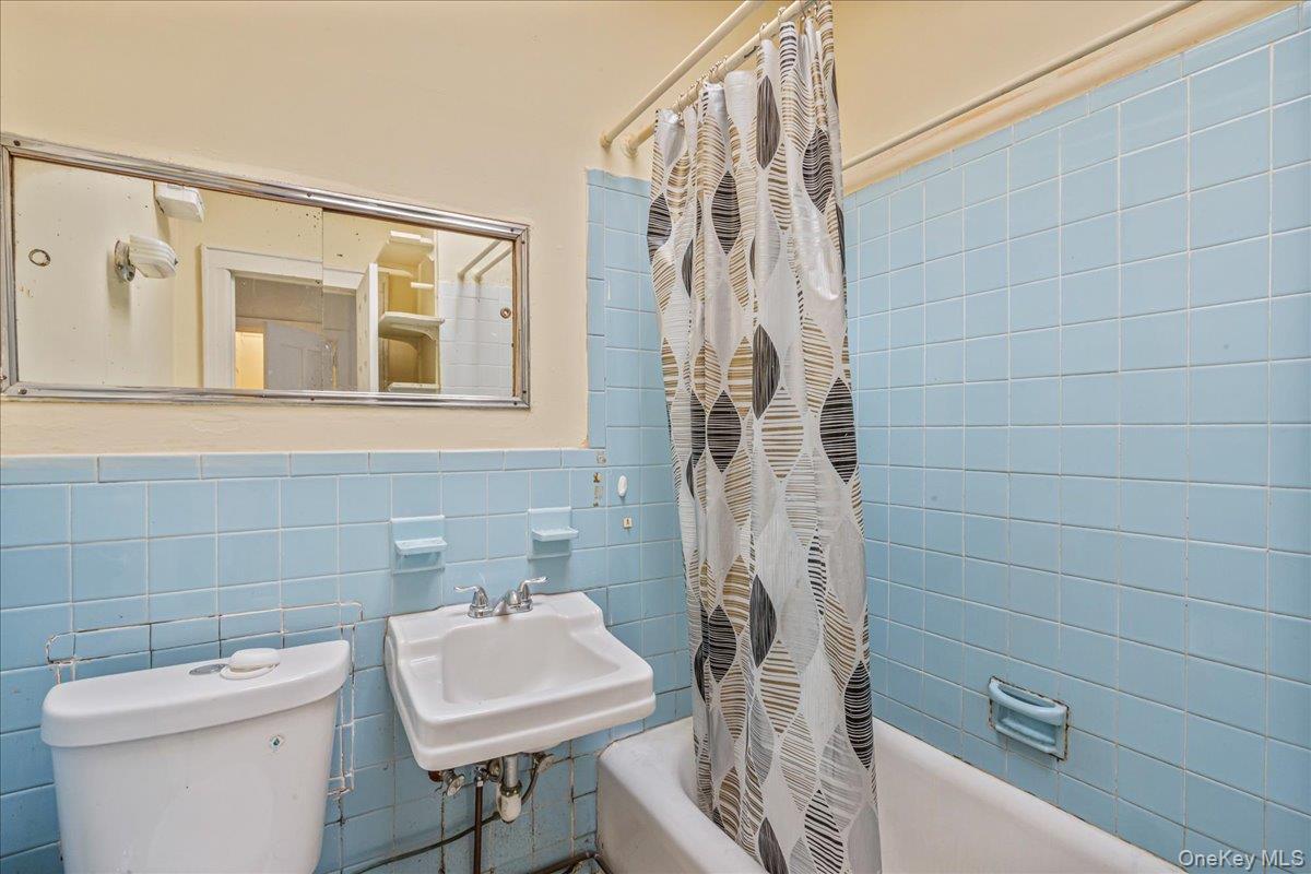 Single Family 81st  Queens, NY 11416, MLS-968827-15