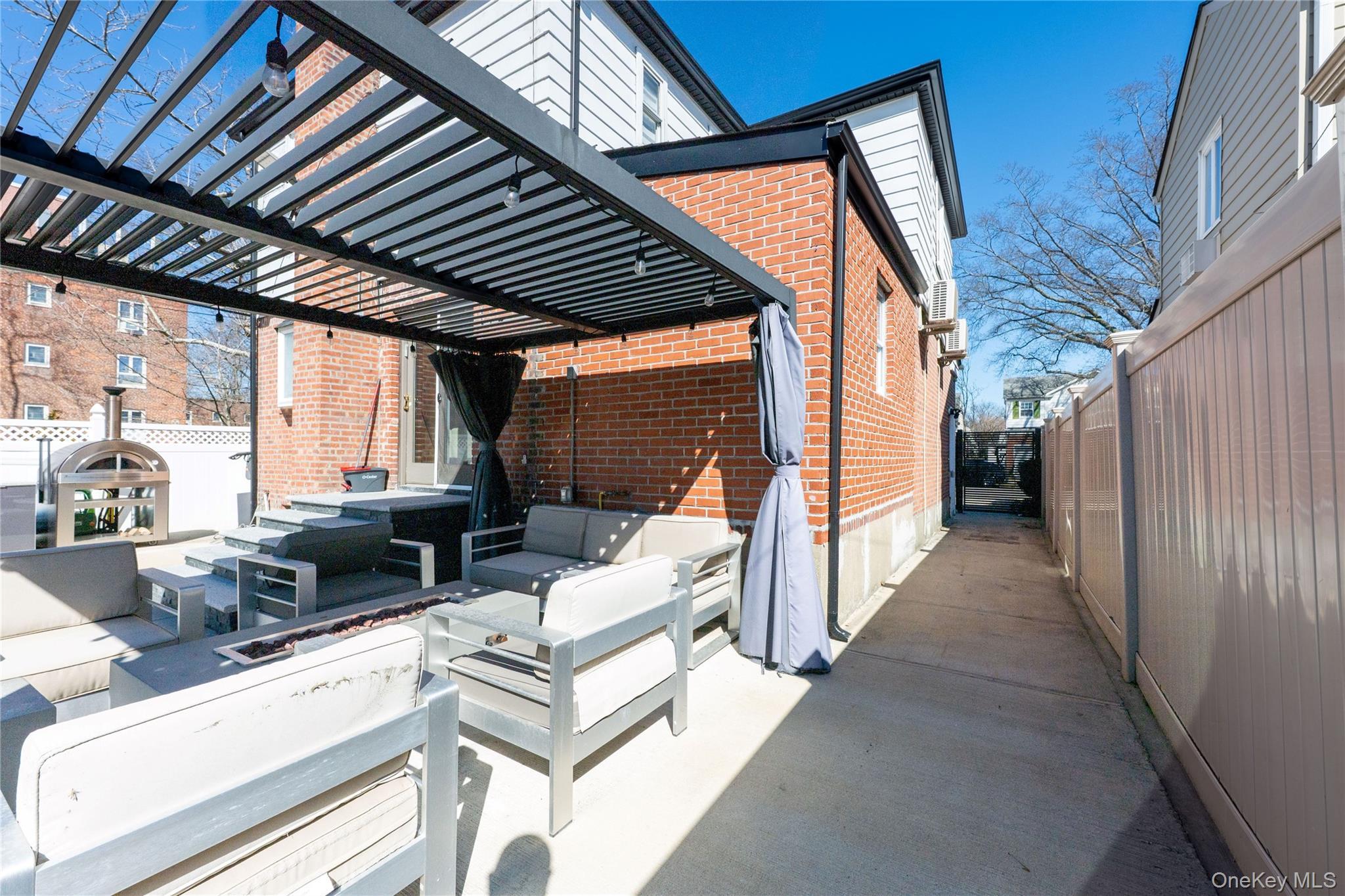 Single Family 193rd Queens, NY 11366, MLS-968834-28