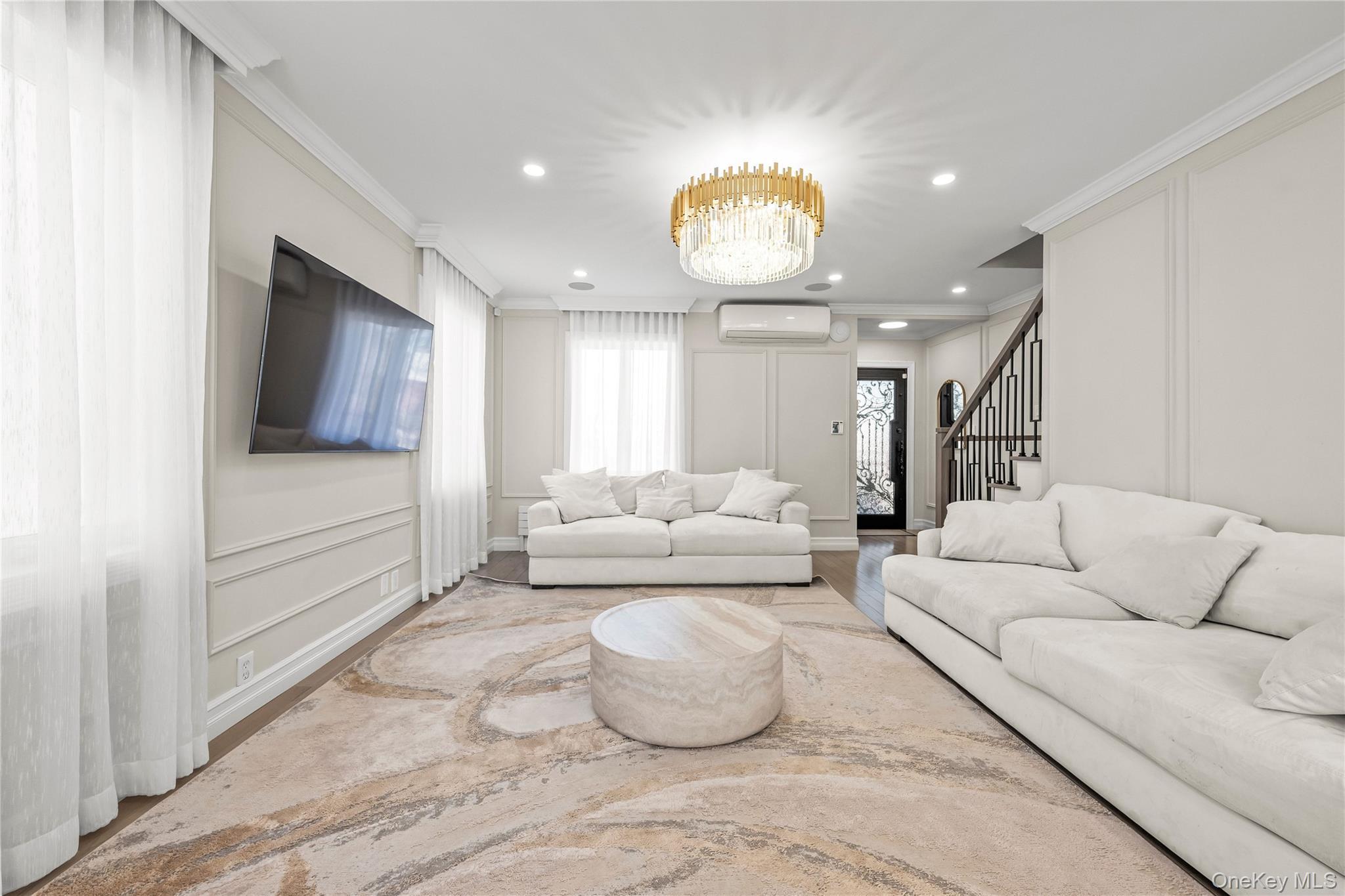 Single Family 193rd Queens, NY 11366, MLS-968834-4