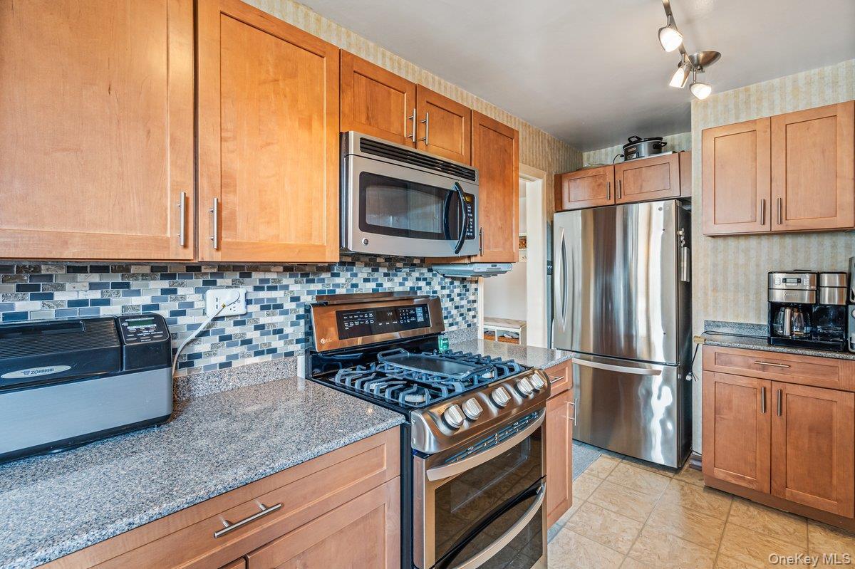 Coop Corporal Kennedy St  Queens, NY 11360, MLS-968835-3