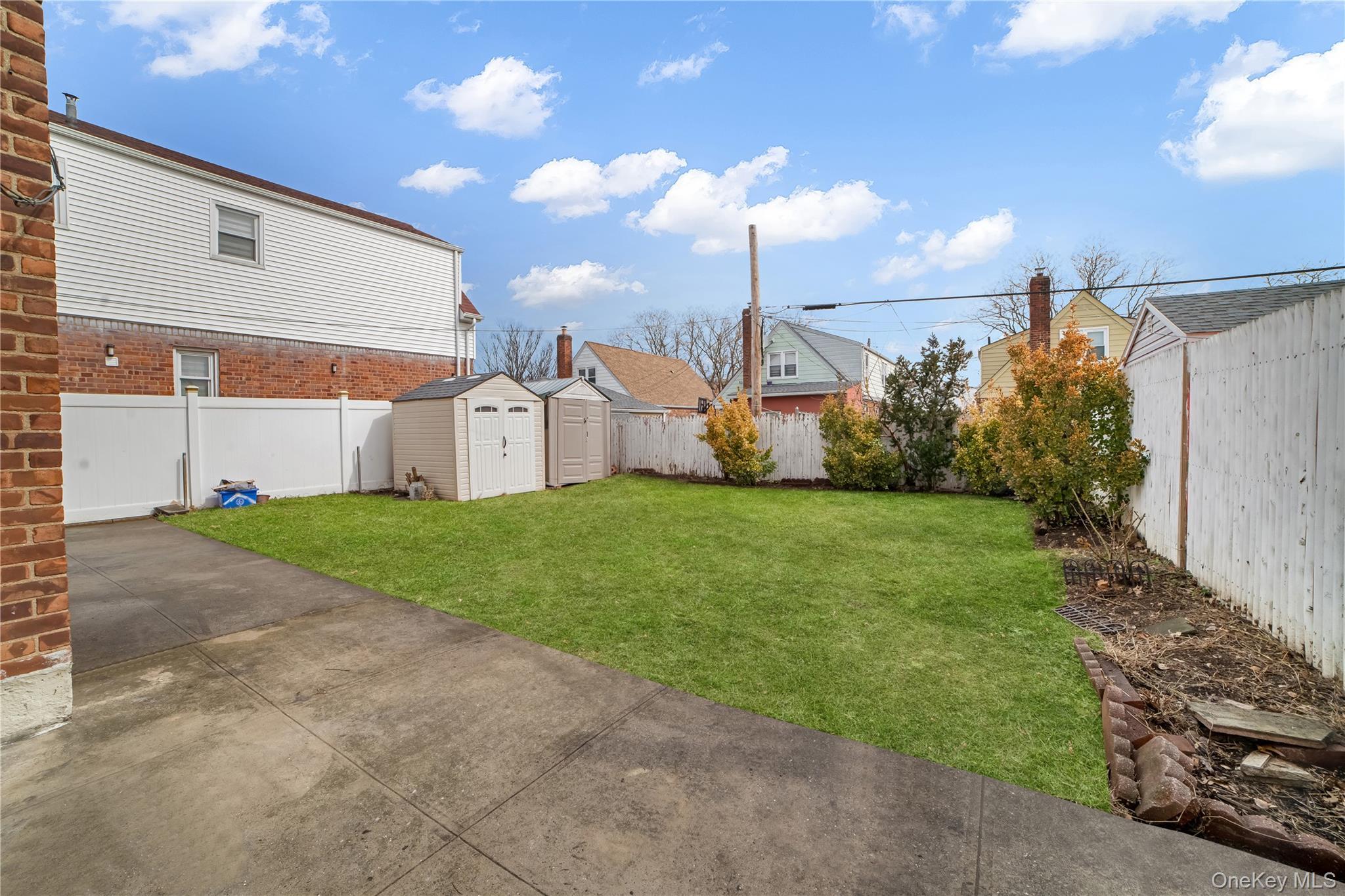 Single Family Winchester Queens, NY 11427, MLS-968850-2