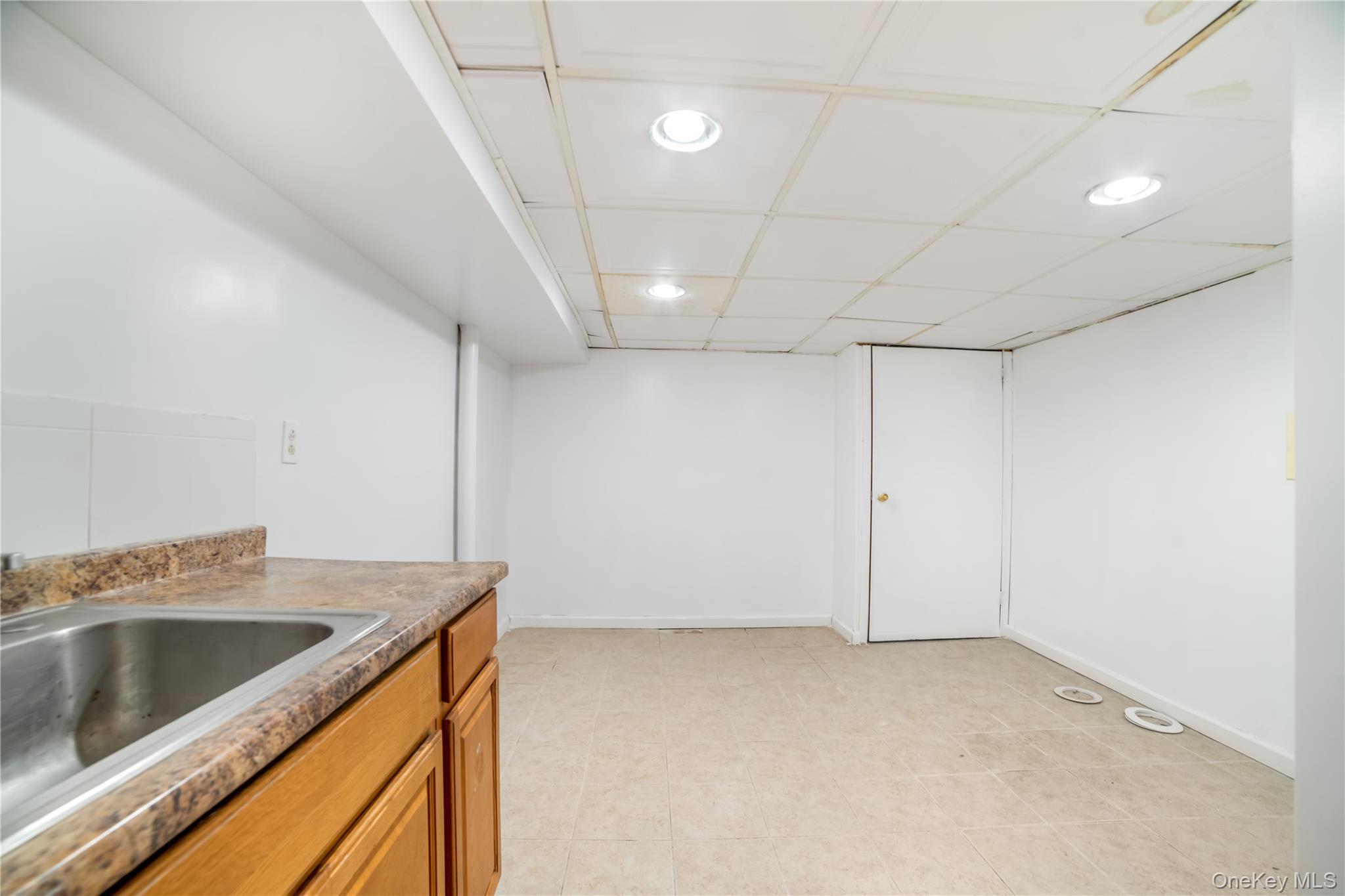 Single Family Winchester Queens, NY 11427, MLS-968850-30