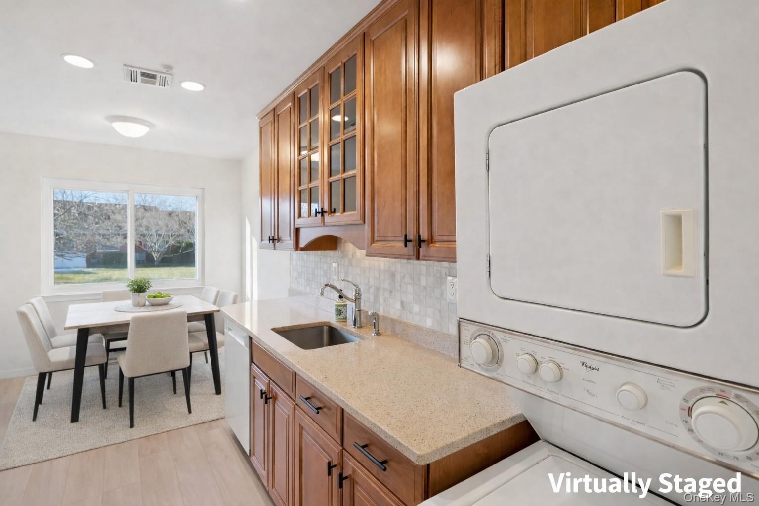 Condo Drew  Suffolk County, NY 11780, MLS-968859-12