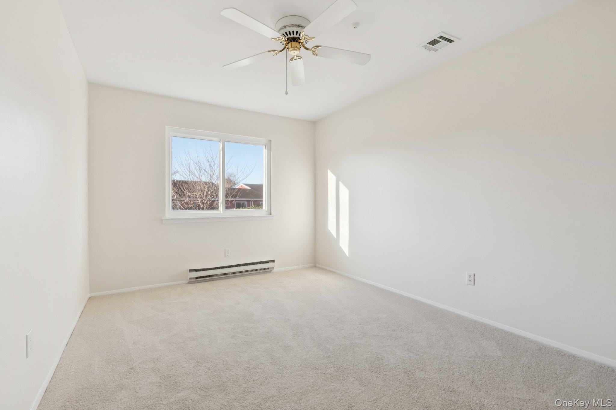 Condo Drew  Suffolk County, NY 11780, MLS-968859-17