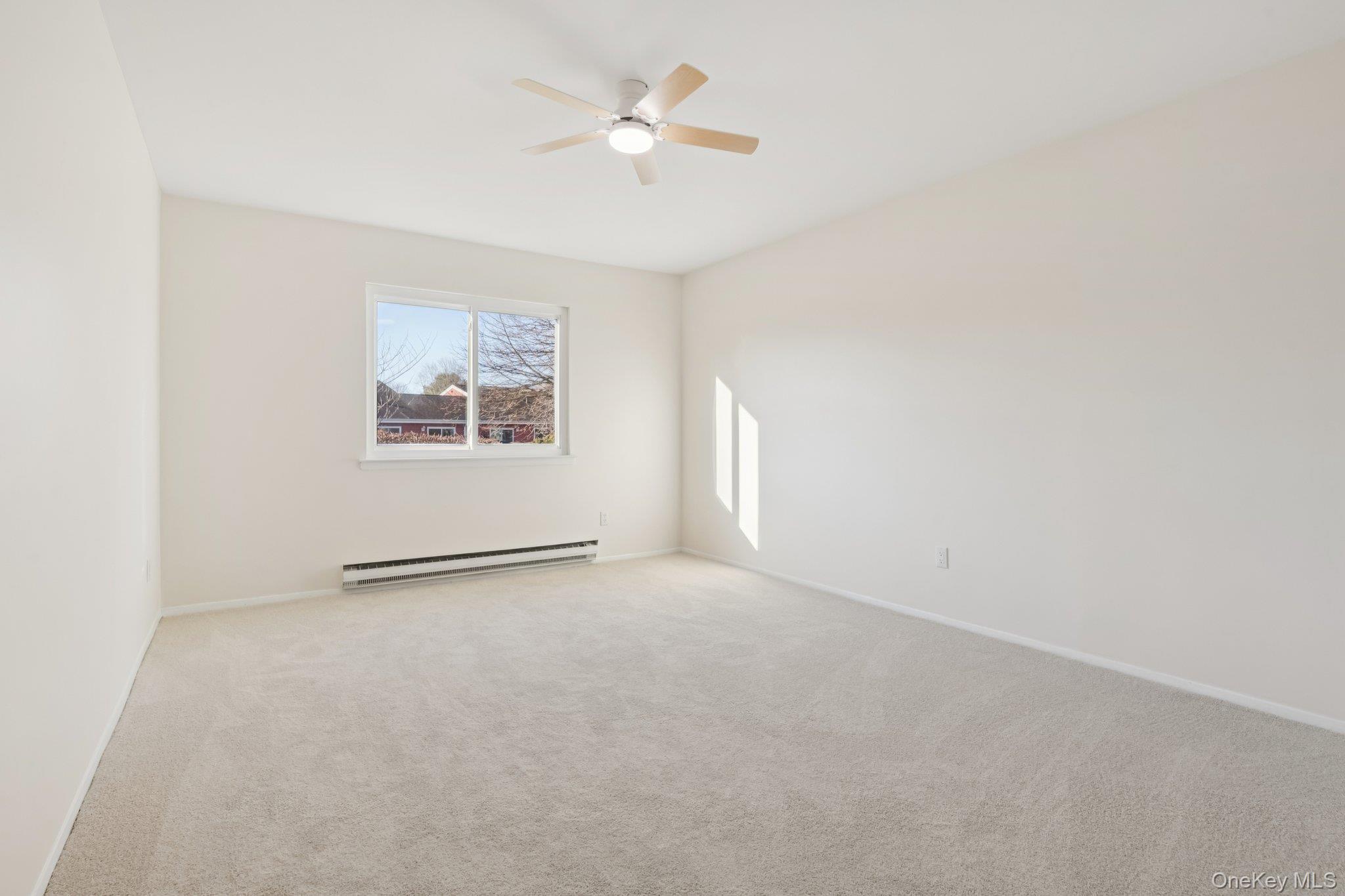 Condo Drew  Suffolk County, NY 11780, MLS-968859-23