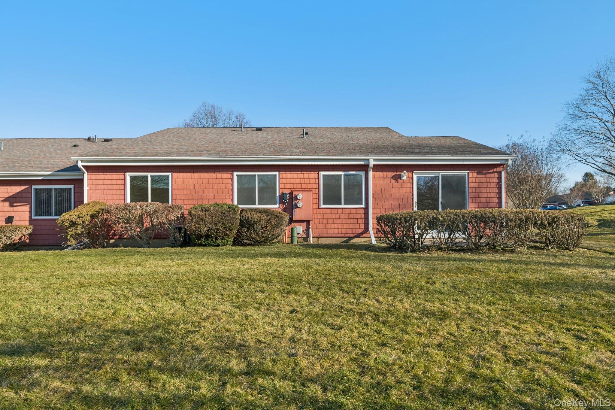 Condo Drew  Suffolk County, NY 11780, MLS-968859-29