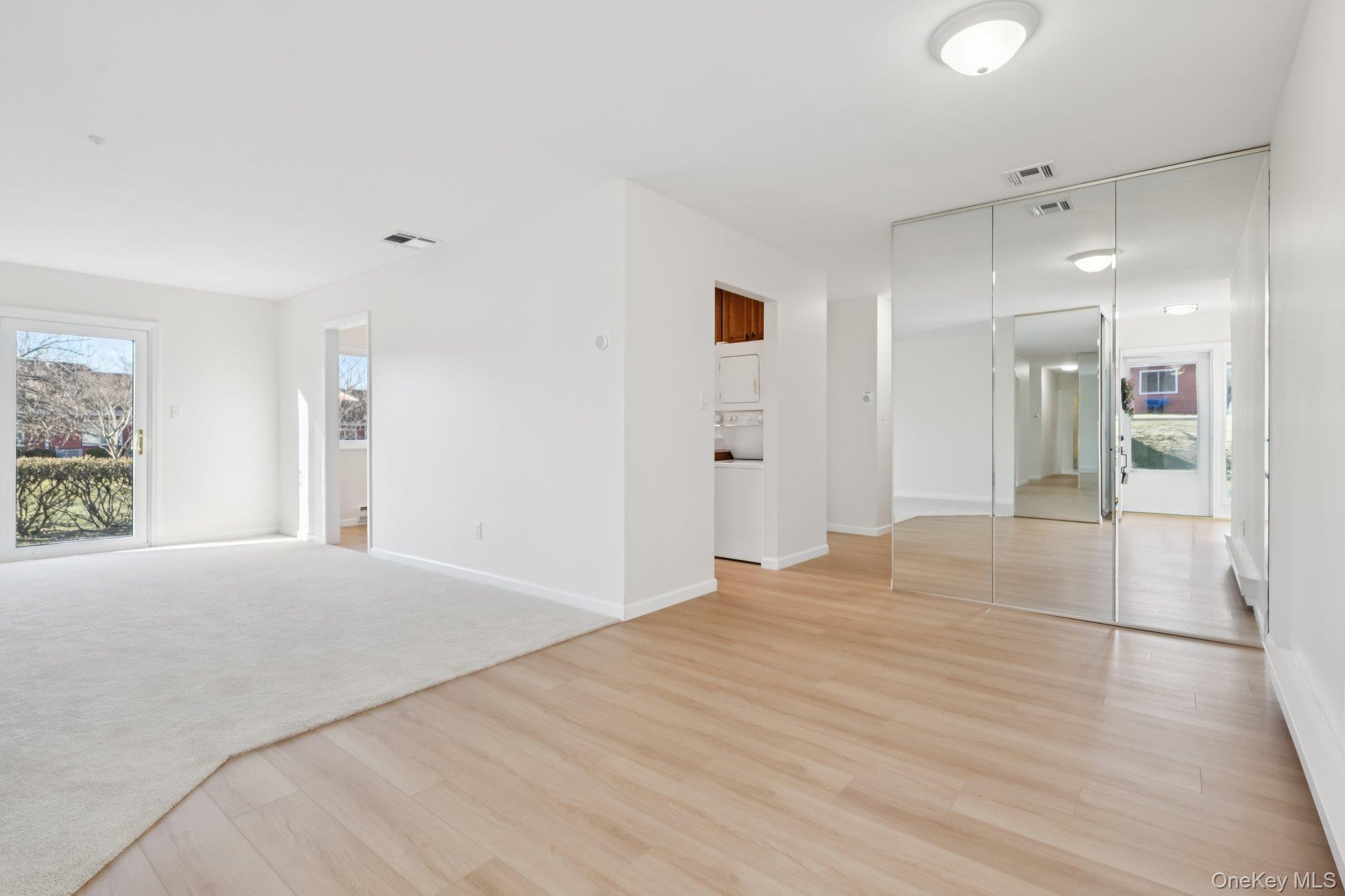 Condo Drew  Suffolk County, NY 11780, MLS-968859-5