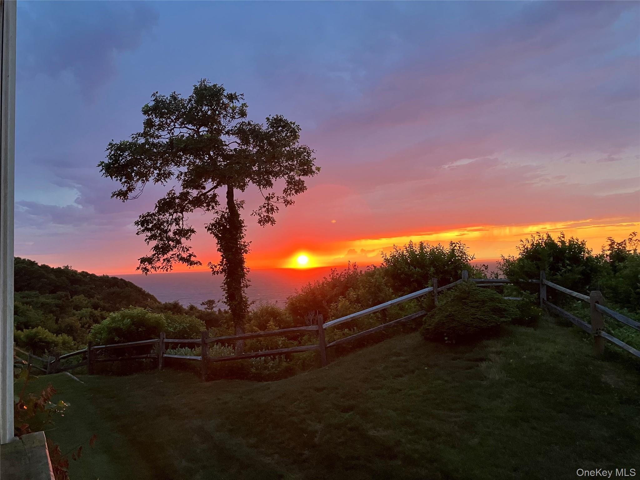 Condo Bluffs Suffolk County, NY 11933, MLS-968860-2