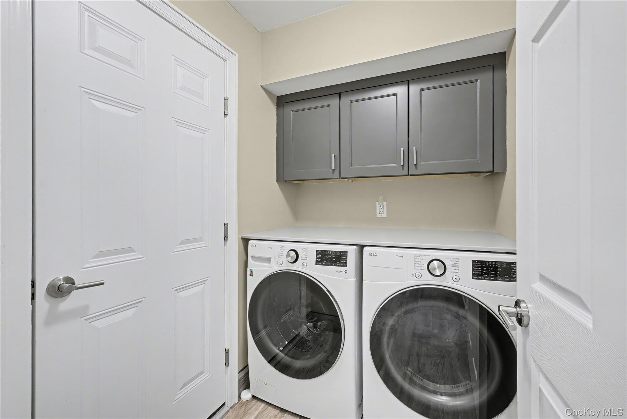 Condo Bluffs Suffolk County, NY 11933, MLS-968860-22