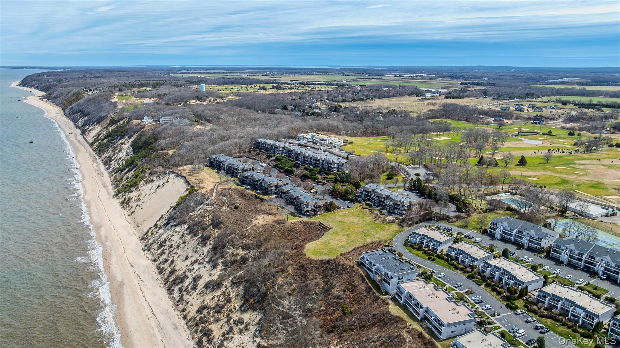 Condo Bluffs Suffolk County, NY 11933, MLS-968860-28