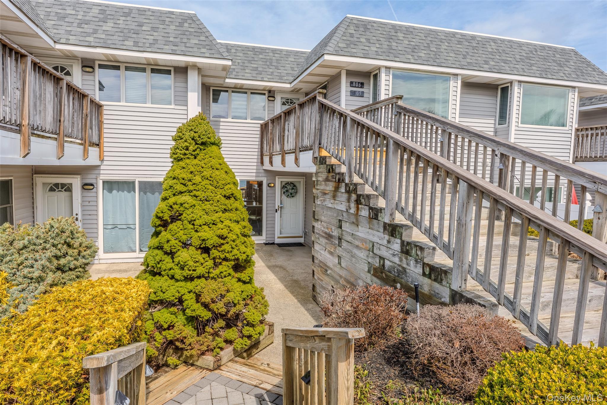 Condo Bluffs Suffolk County, NY 11933, MLS-968860-3