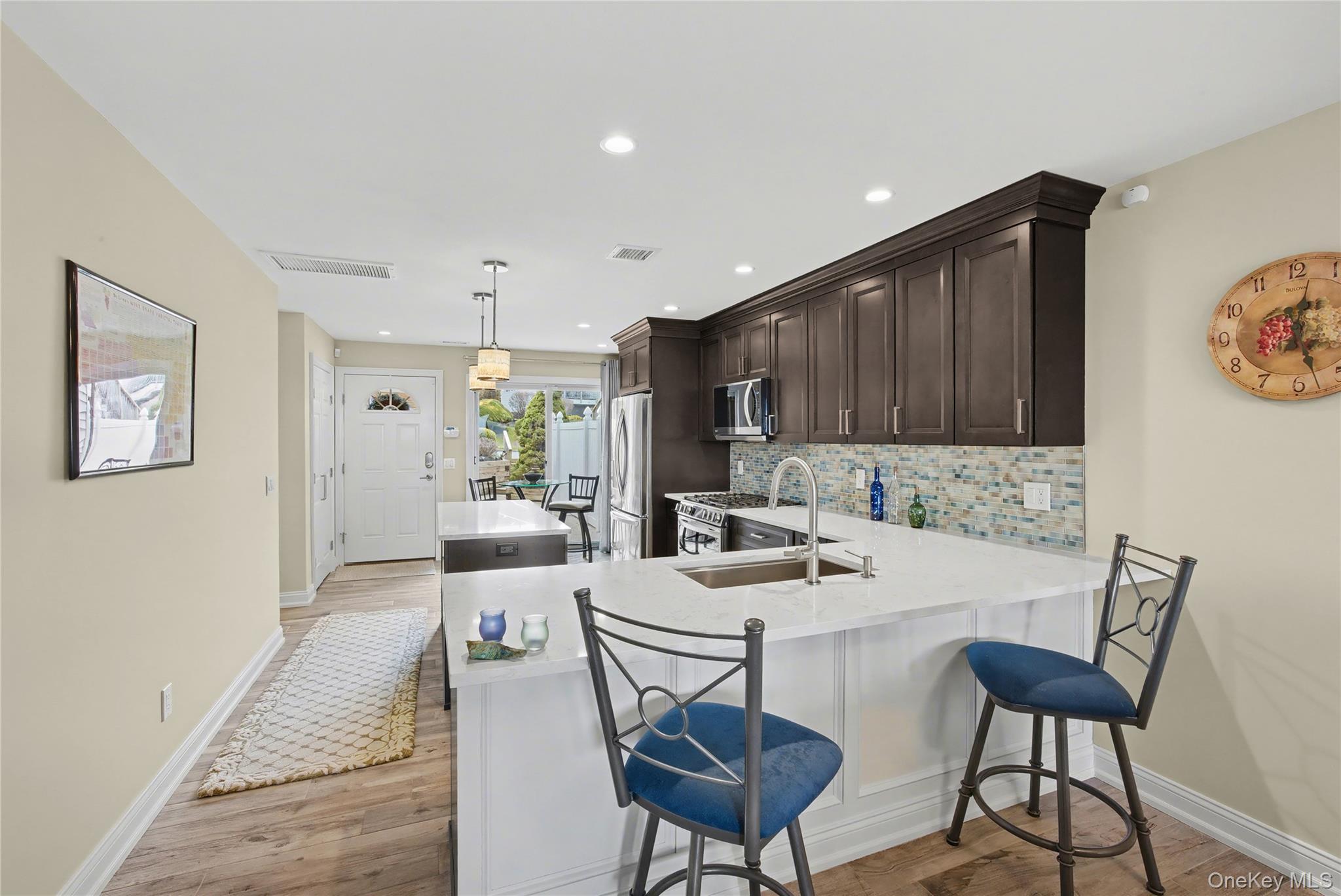 Condo Bluffs Suffolk County, NY 11933, MLS-968860-6