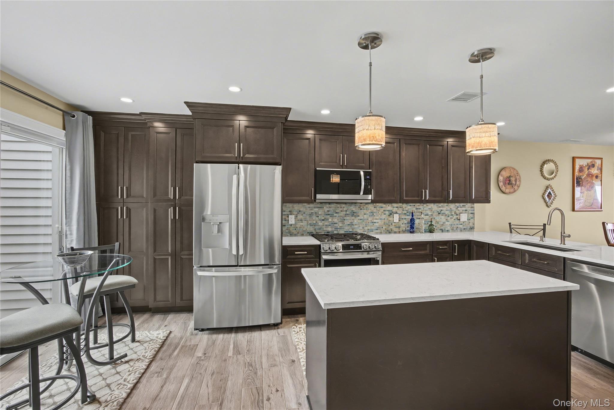 Condo Bluffs Suffolk County, NY 11933, MLS-968860-7