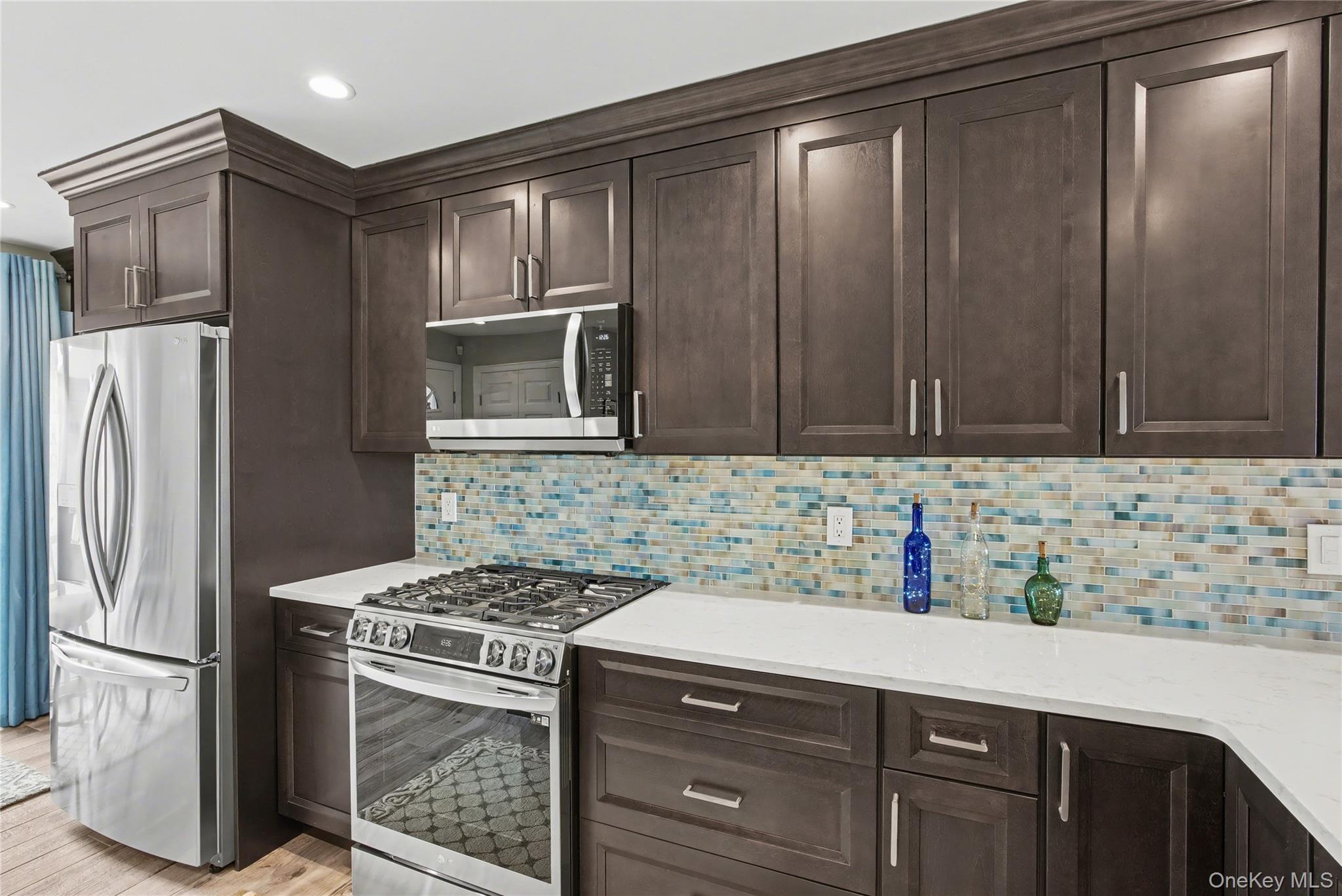 Condo Bluffs Suffolk County, NY 11933, MLS-968860-8