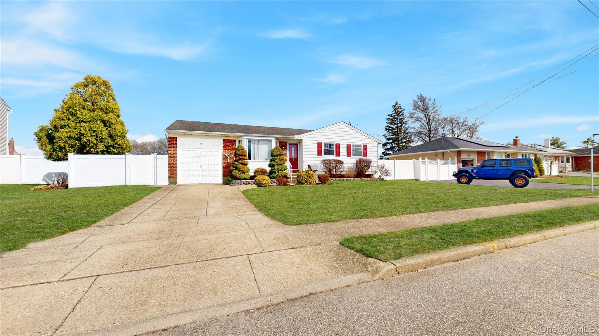 Single Family Lisa  Suffolk County, NY 11729, MLS-968863-2