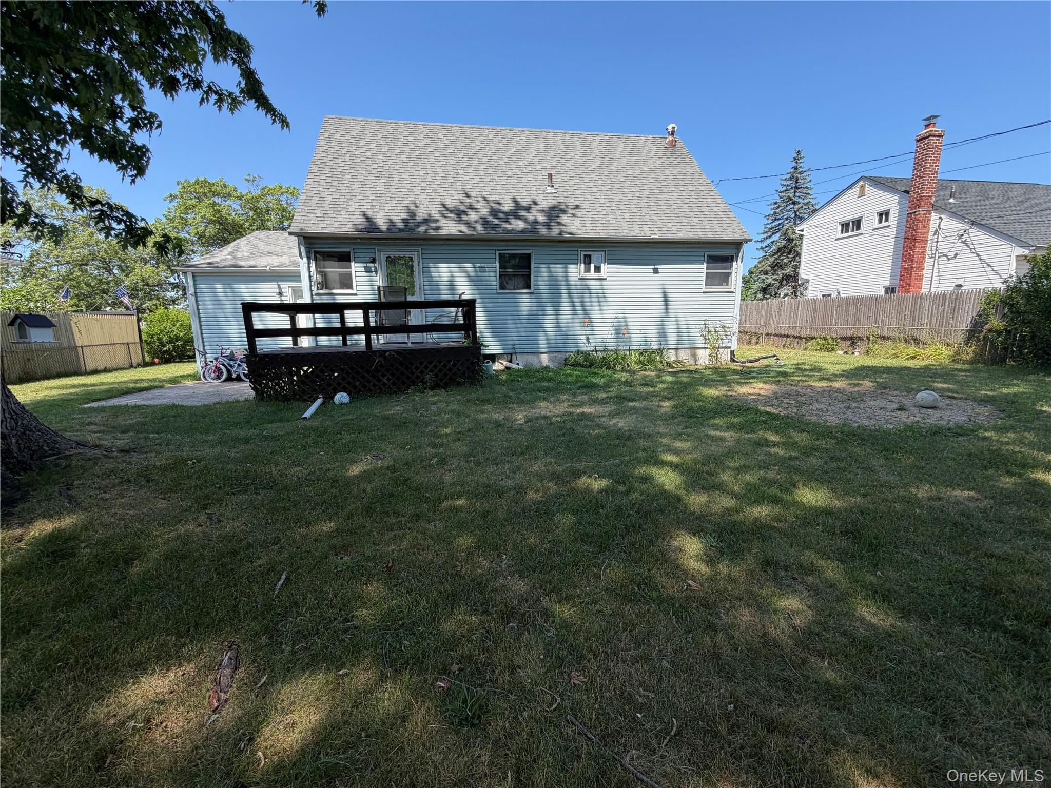 Single Family Eastwood Boulevard  Suffolk County, NY 11720, MLS-968874-28