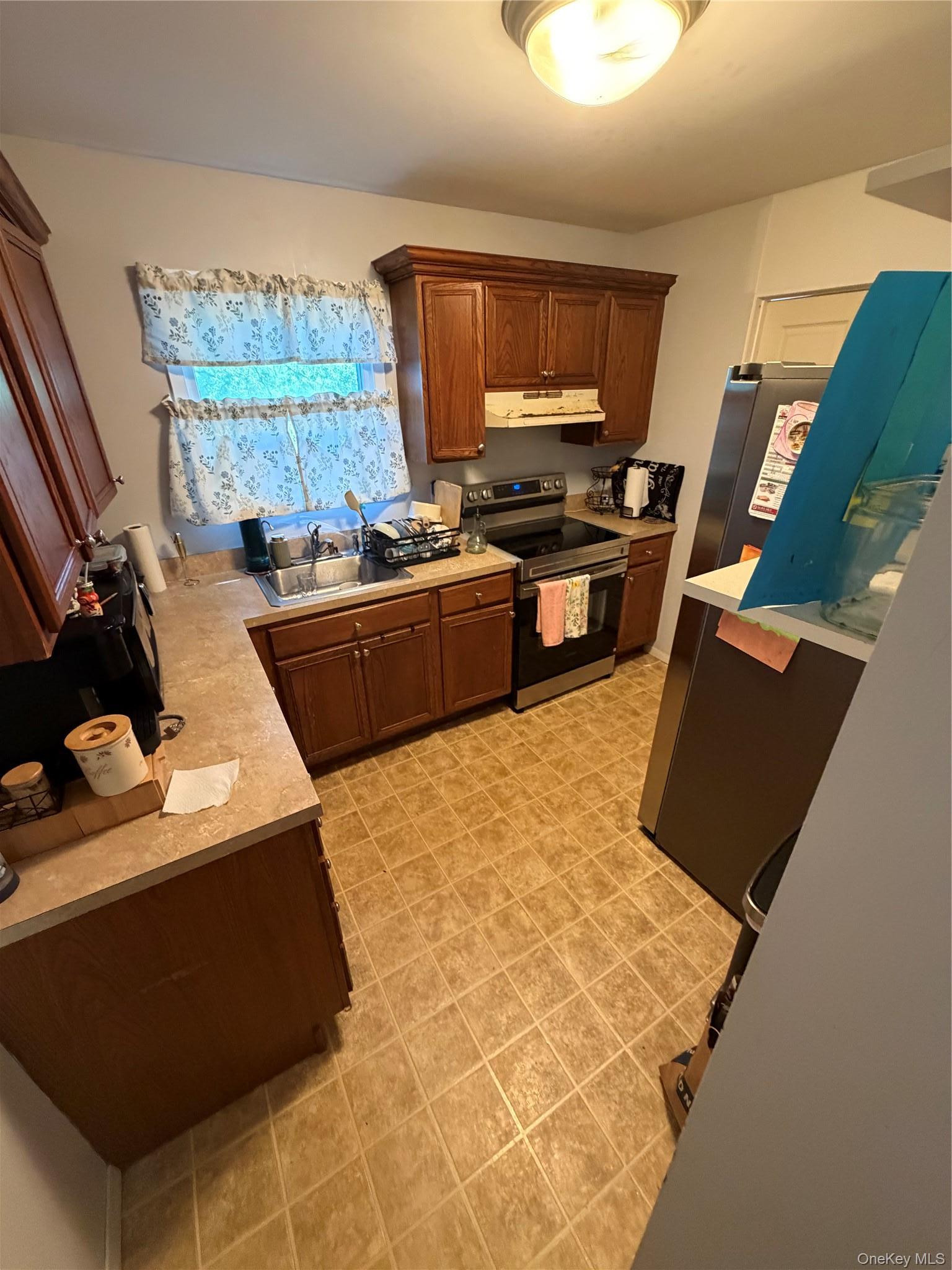 Single Family Eastwood Boulevard  Suffolk County, NY 11720, MLS-968874-32