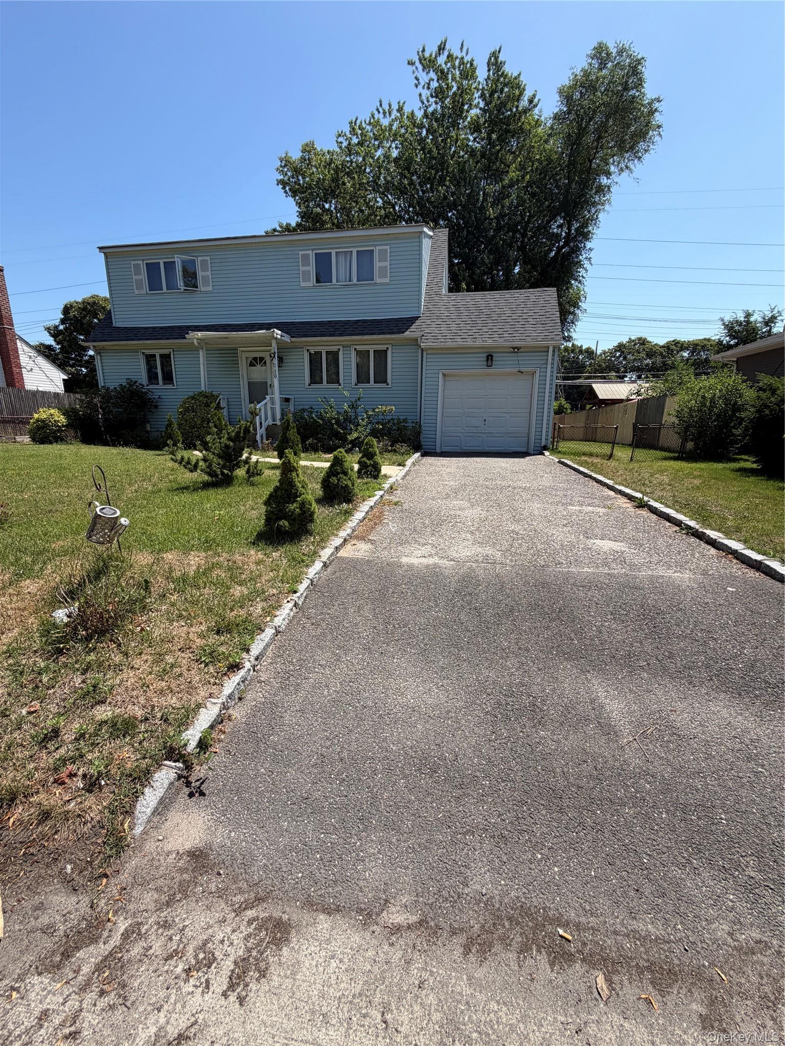 Single Family Eastwood Boulevard  Suffolk County, NY 11720, MLS-968874-36