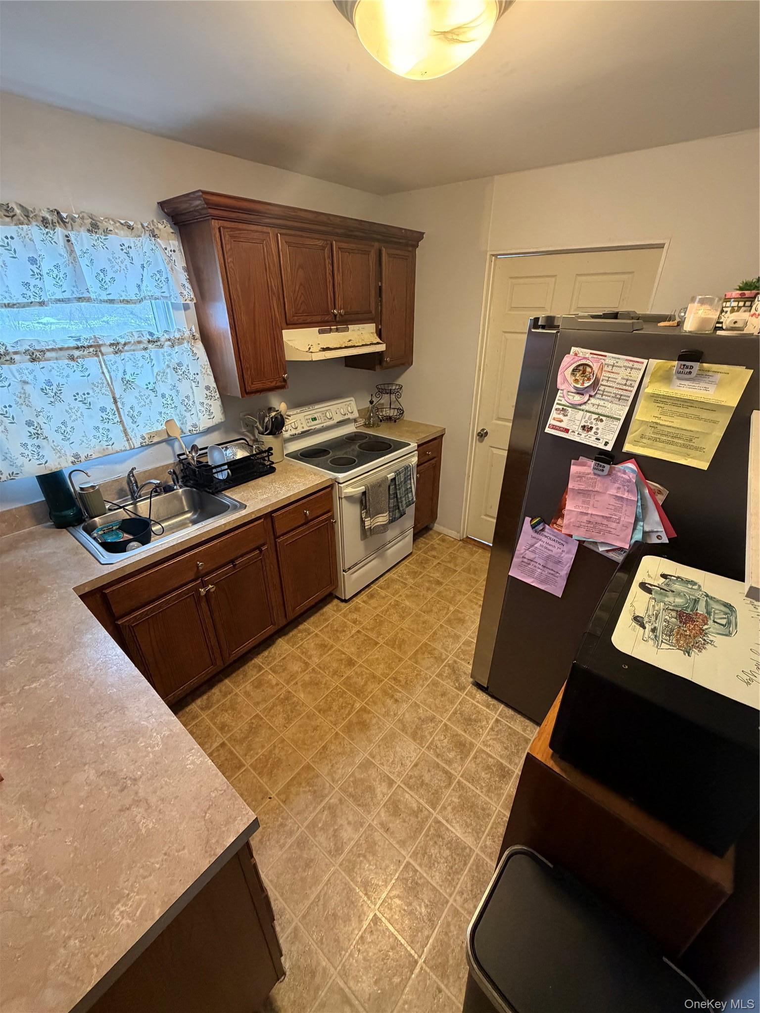 Single Family Eastwood Boulevard  Suffolk County, NY 11720, MLS-968874-4