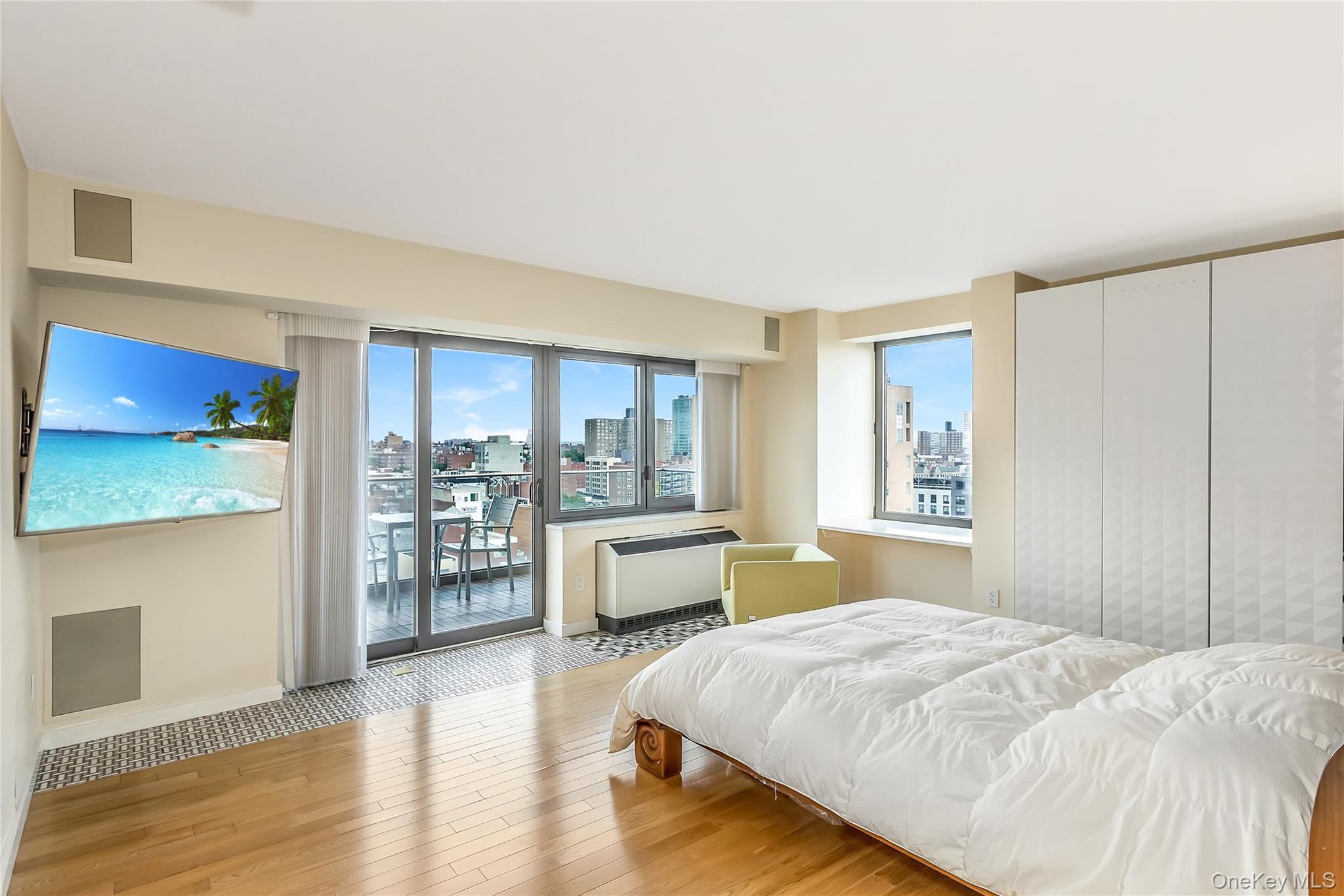 Condo Prince  Queens, NY 11354, MLS-968876-10