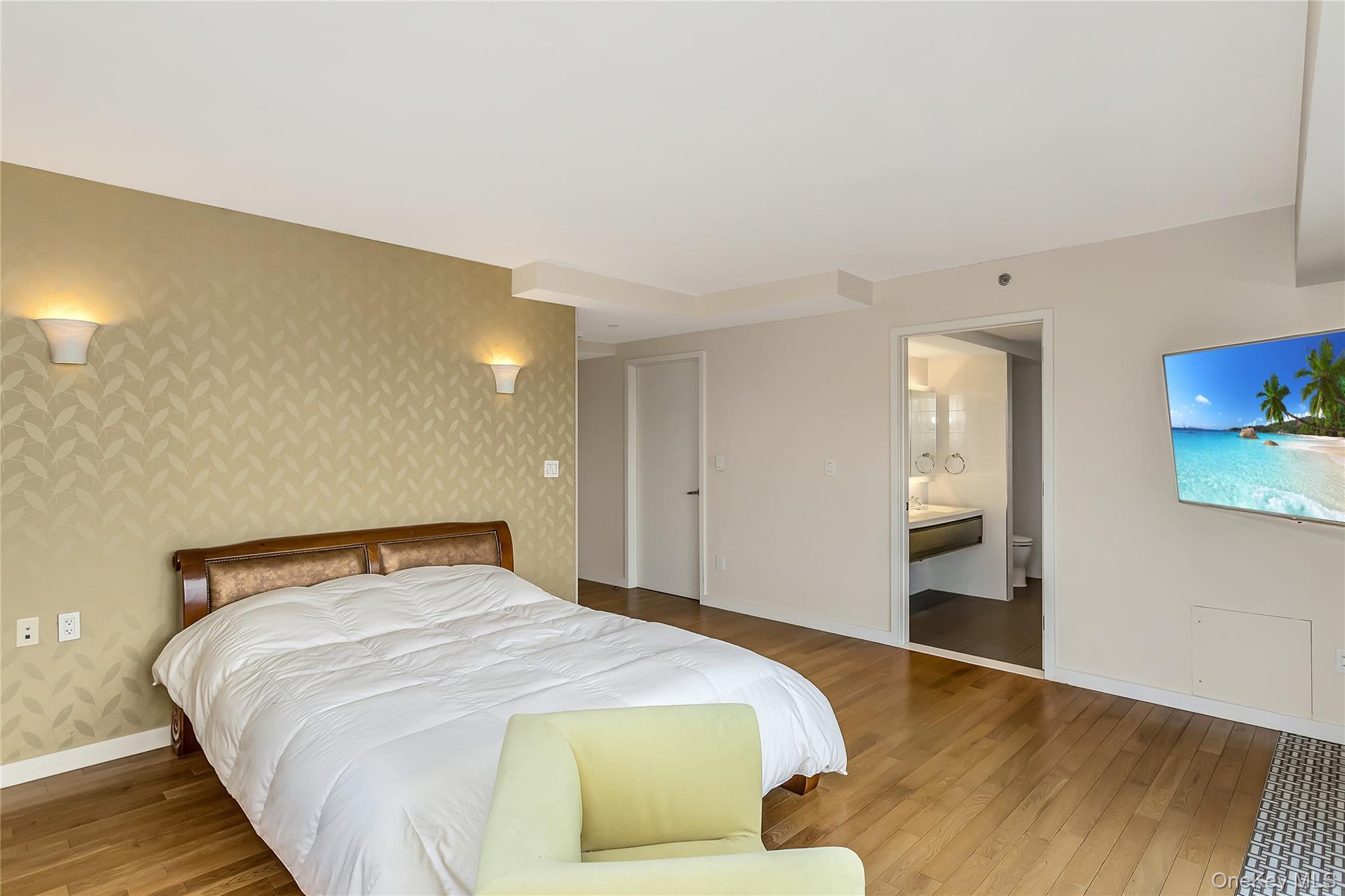 Condo Prince  Queens, NY 11354, MLS-968876-11