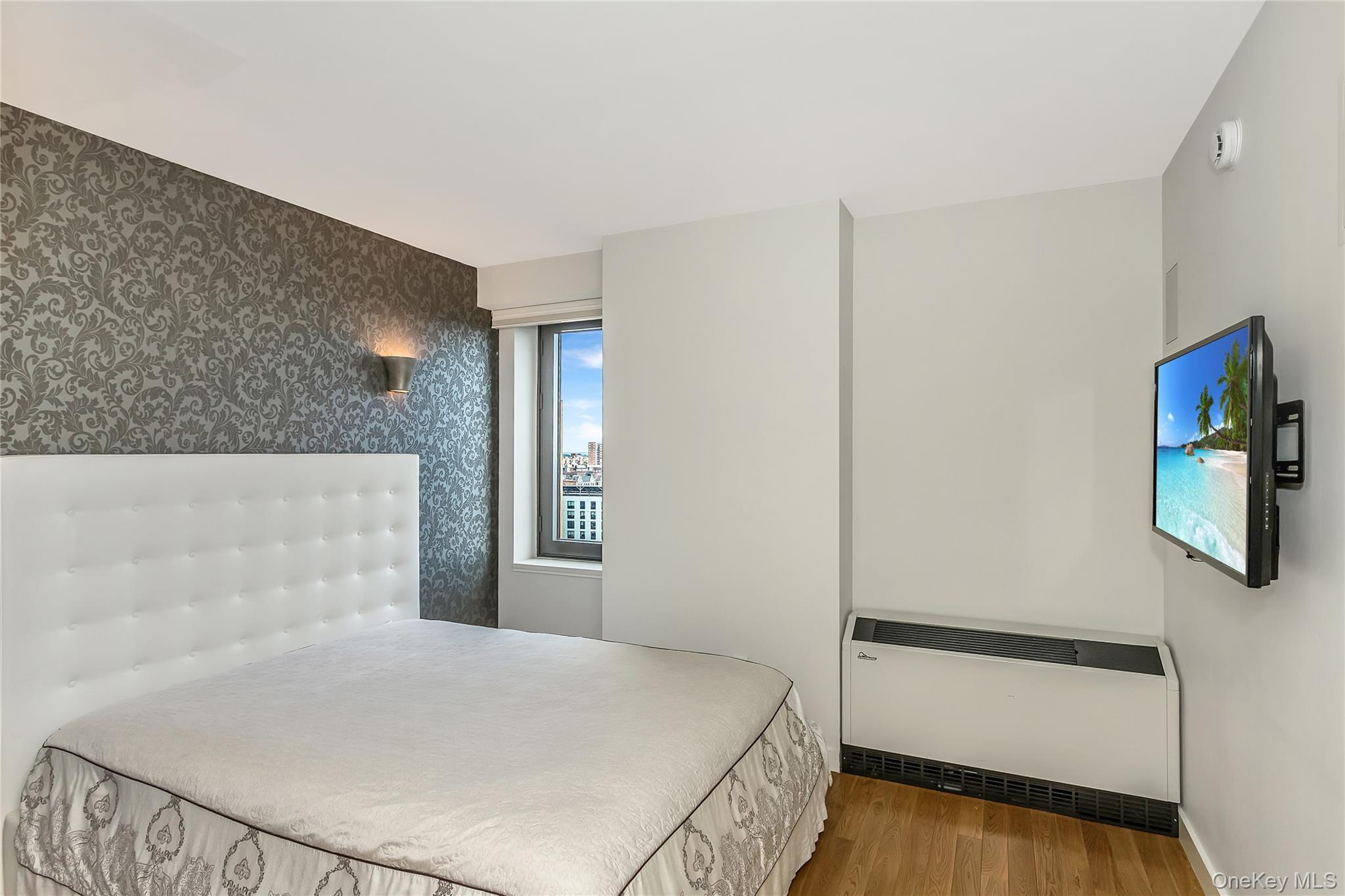 Condo Prince  Queens, NY 11354, MLS-968876-16