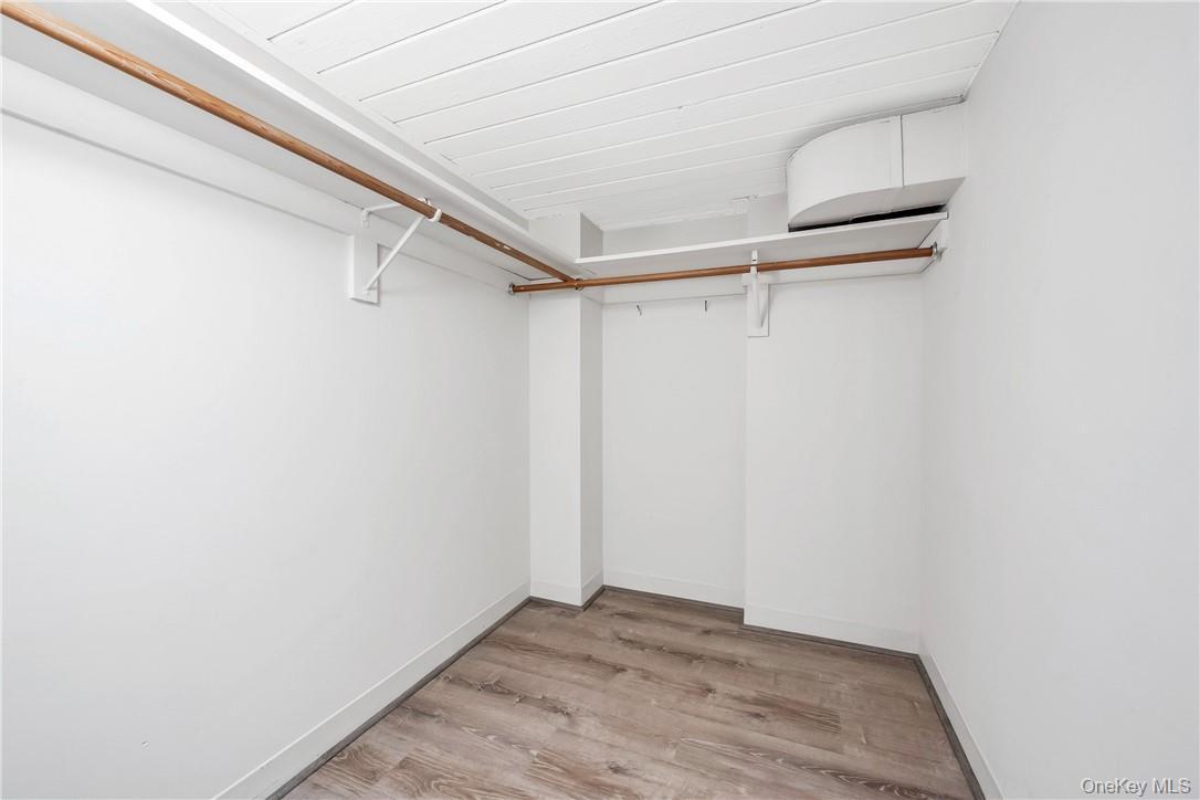 Condo Landmark Westchester County, NY 10573, MLS-968881-11