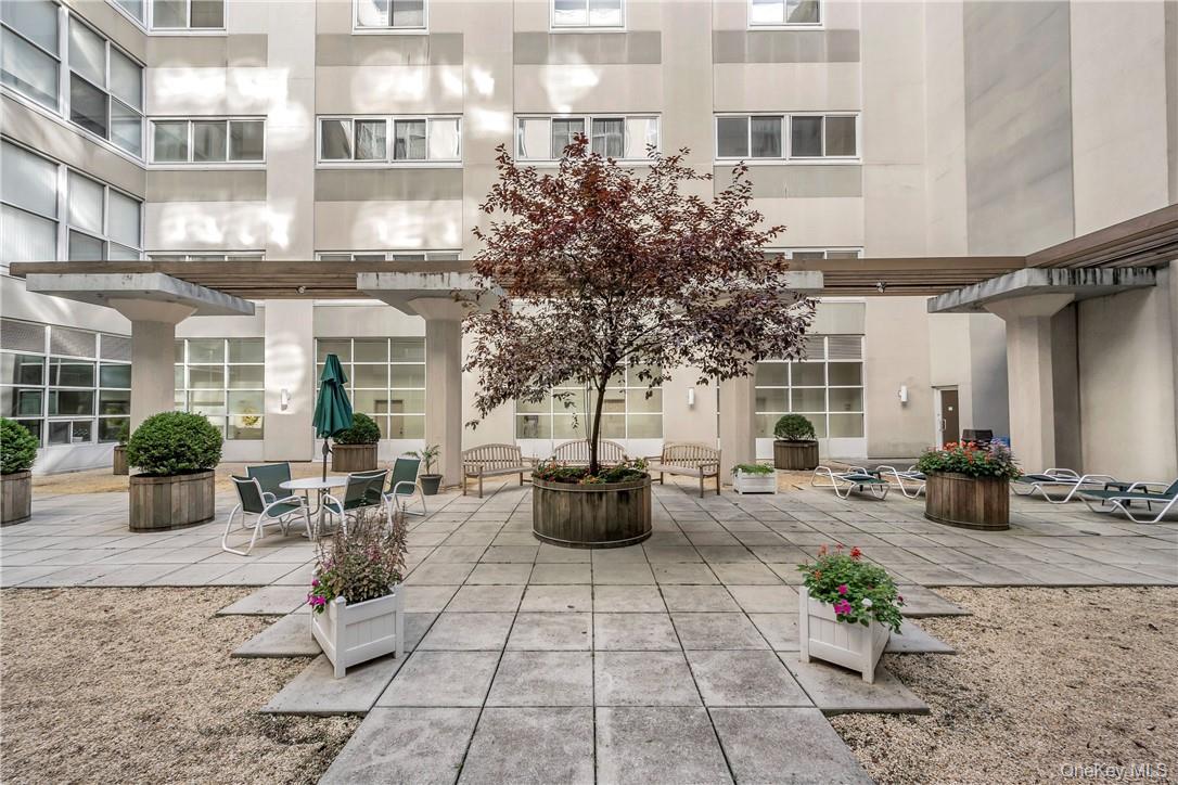 Condo Landmark Westchester County, NY 10573, MLS-968881-14