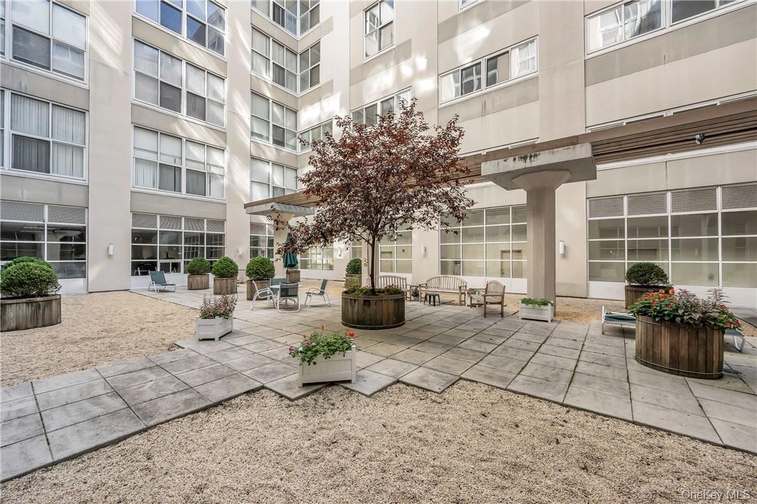 Condo Landmark Westchester County, NY 10573, MLS-968881-15