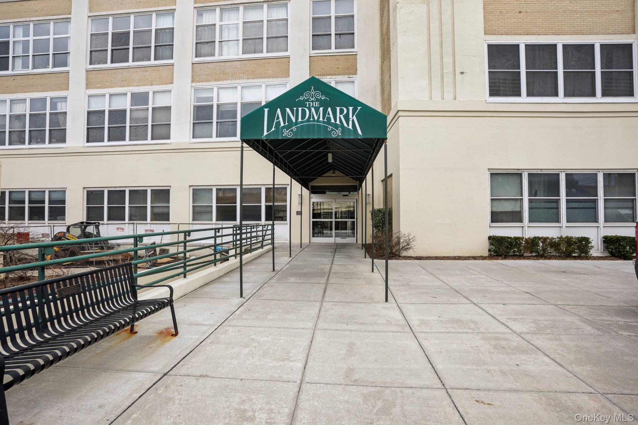 Condo Landmark Westchester County, NY 10573, MLS-968881-17