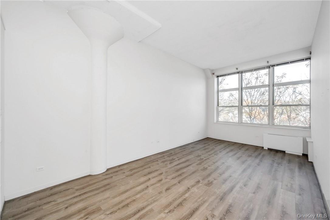 Condo Landmark Westchester County, NY 10573, MLS-968881-3