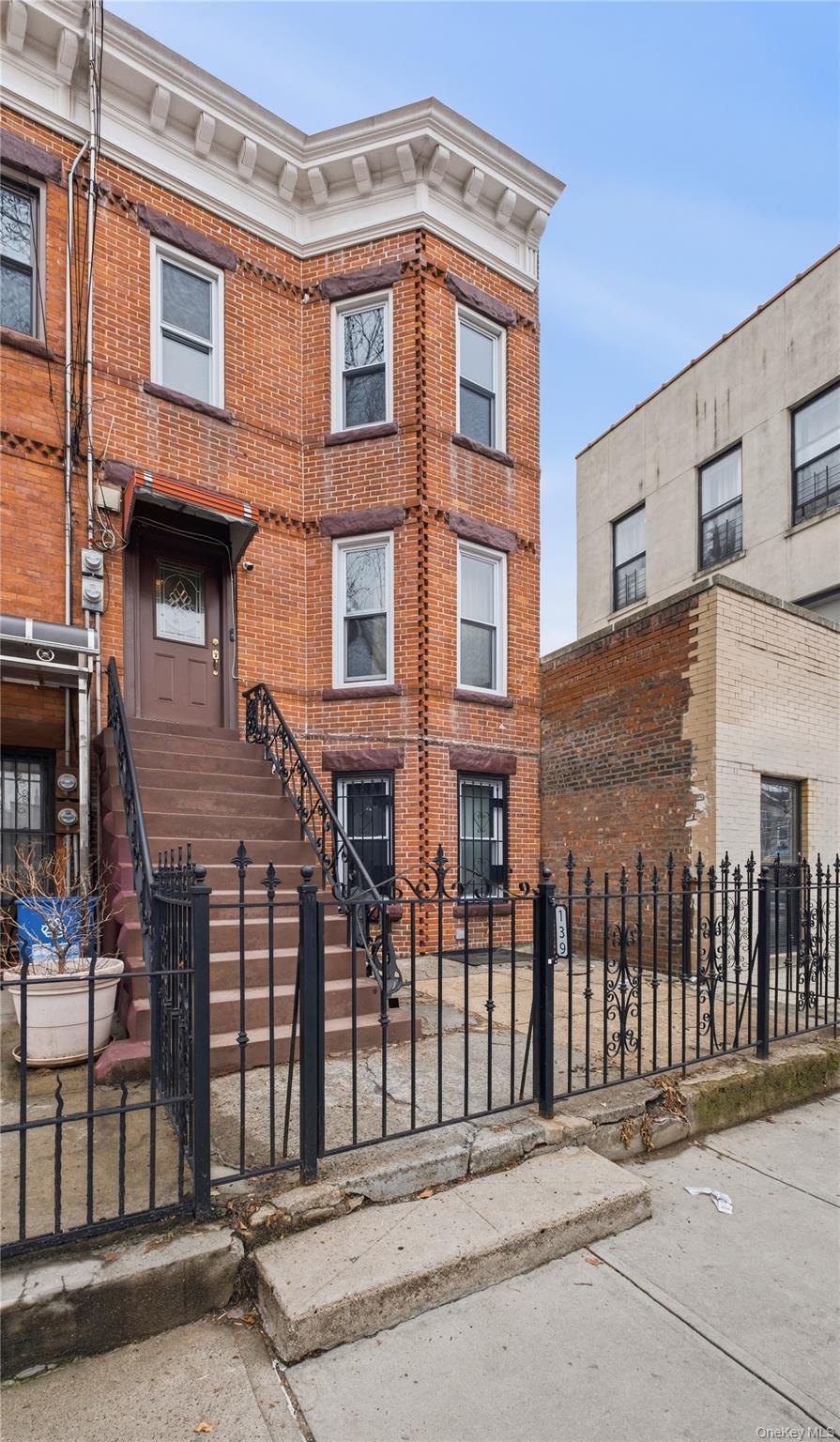 Single Family Milford  Brooklyn, NY 11208, MLS-968883-2