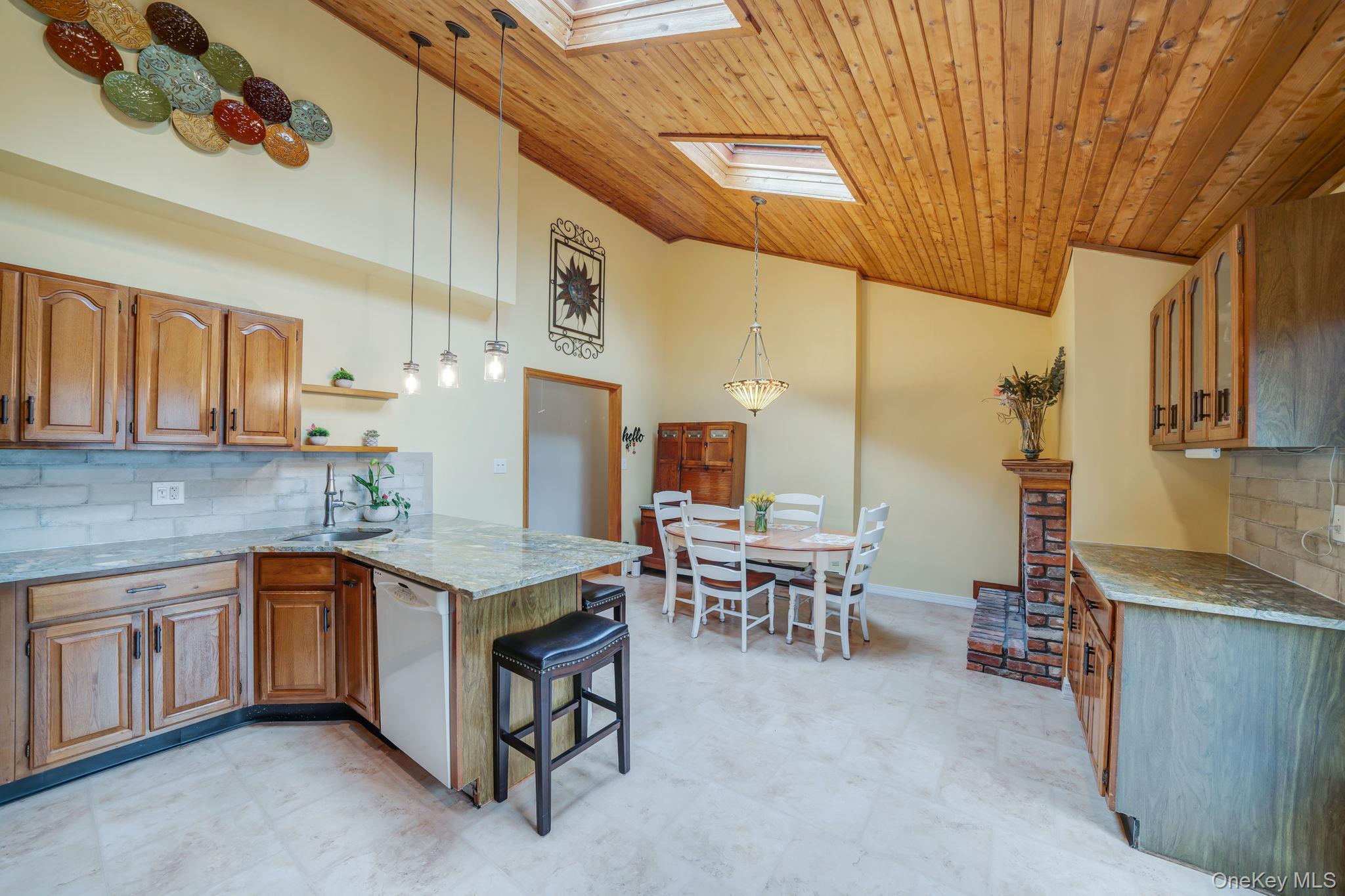 Single Family Dogwood  Suffolk County, NY 11777, MLS-968886-27