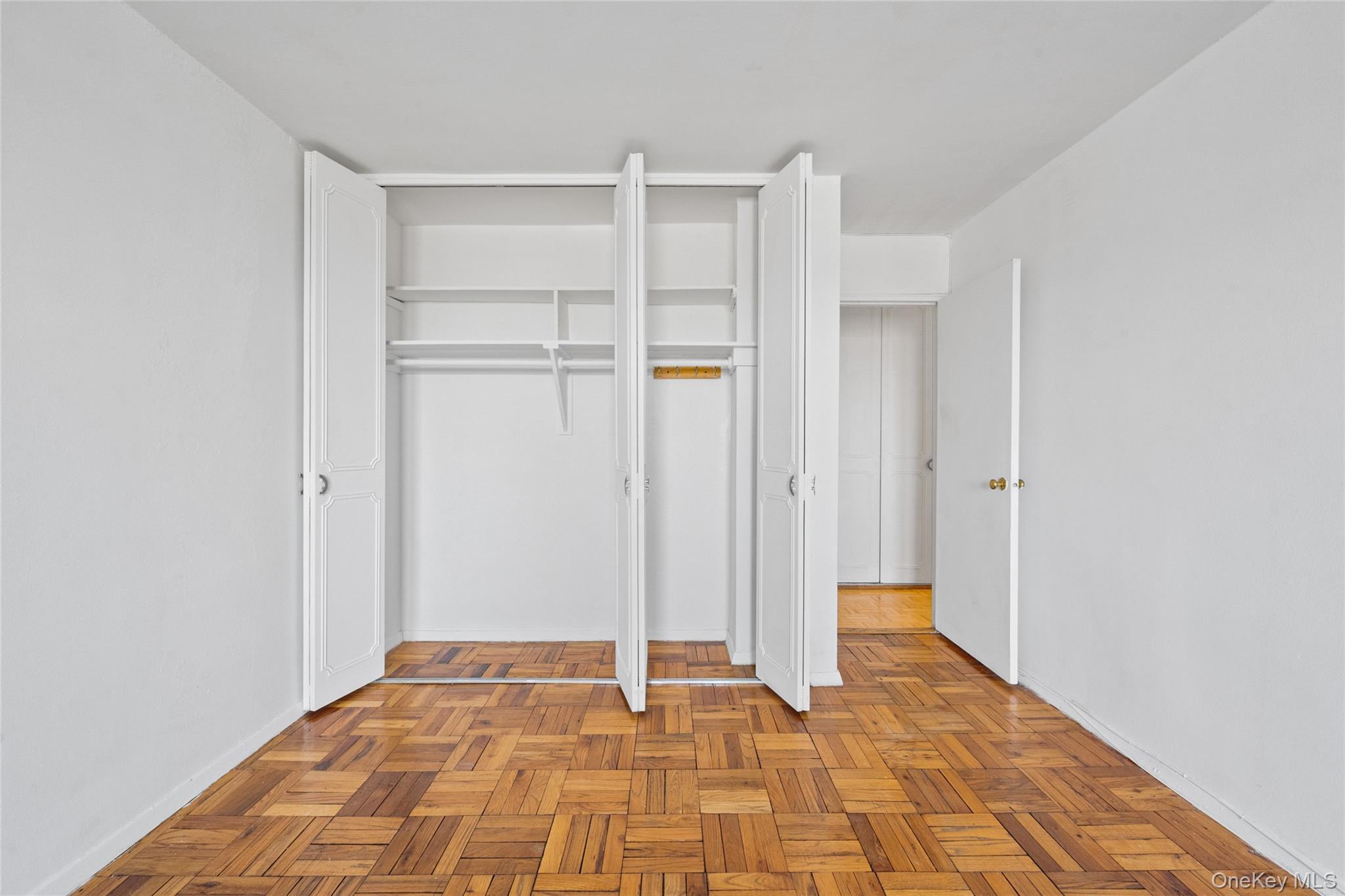 Coop Central Park Avenue  Westchester County, NY 10710, MLS-968894-10