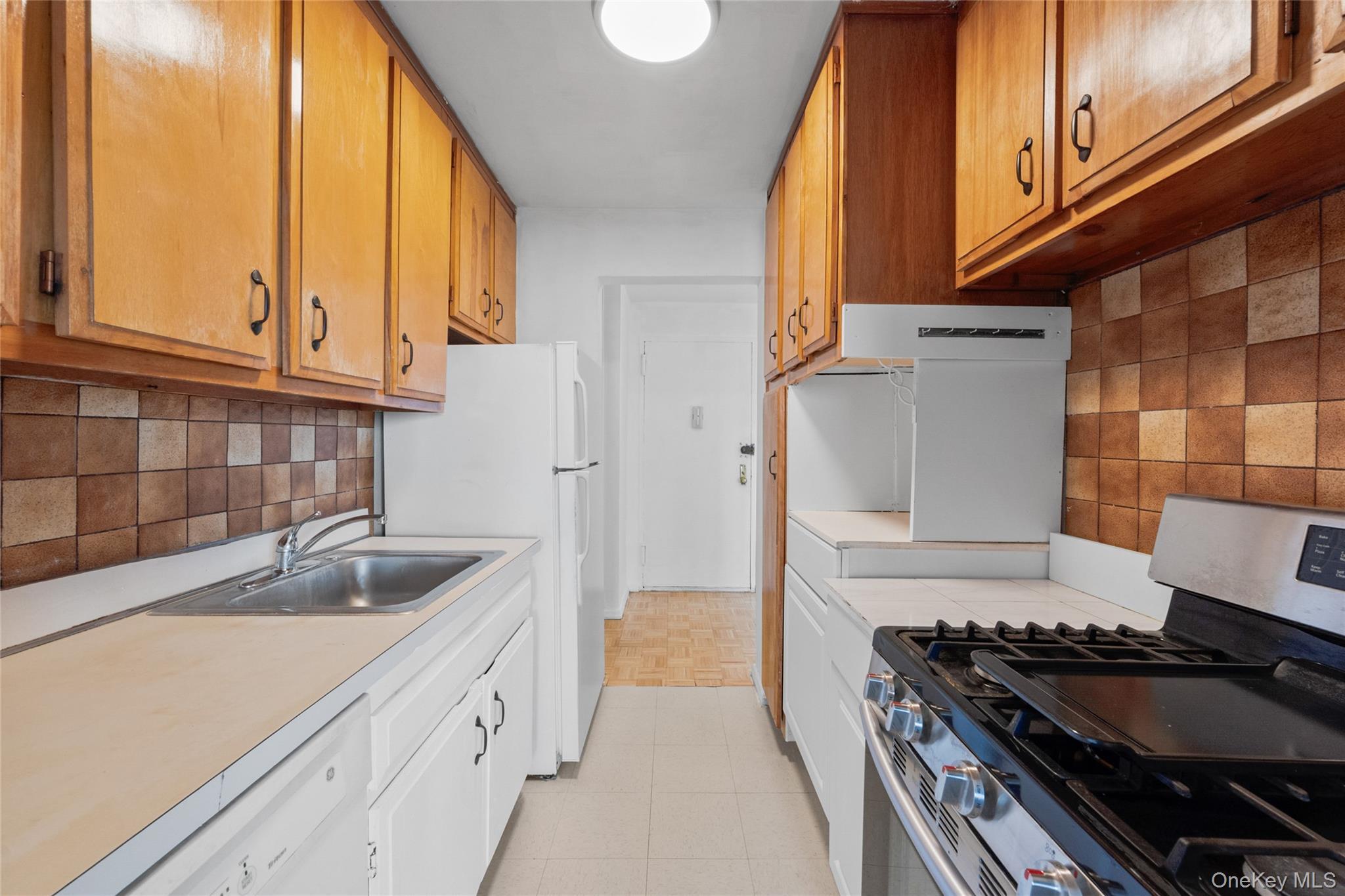 Coop Central Park Avenue  Westchester County, NY 10710, MLS-968894-16