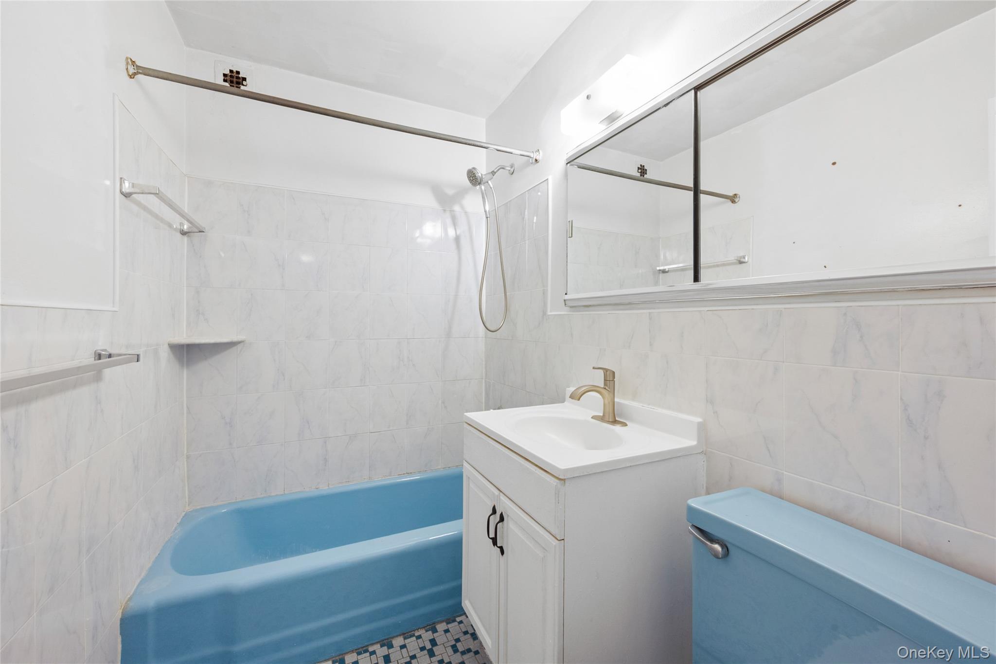 Coop Central Park Avenue  Westchester County, NY 10710, MLS-968894-18