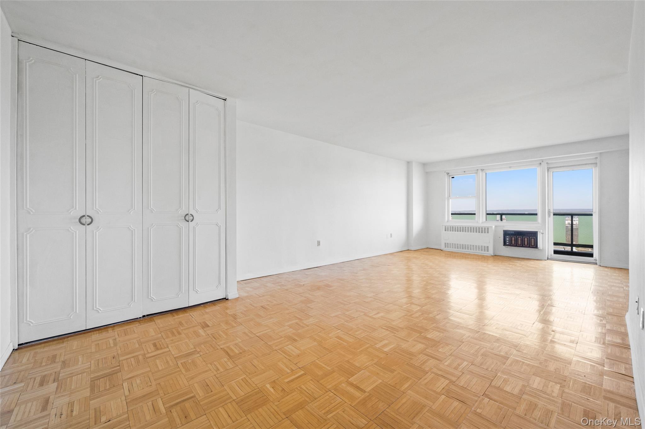 Coop Central Park Avenue  Westchester County, NY 10710, MLS-968894-3