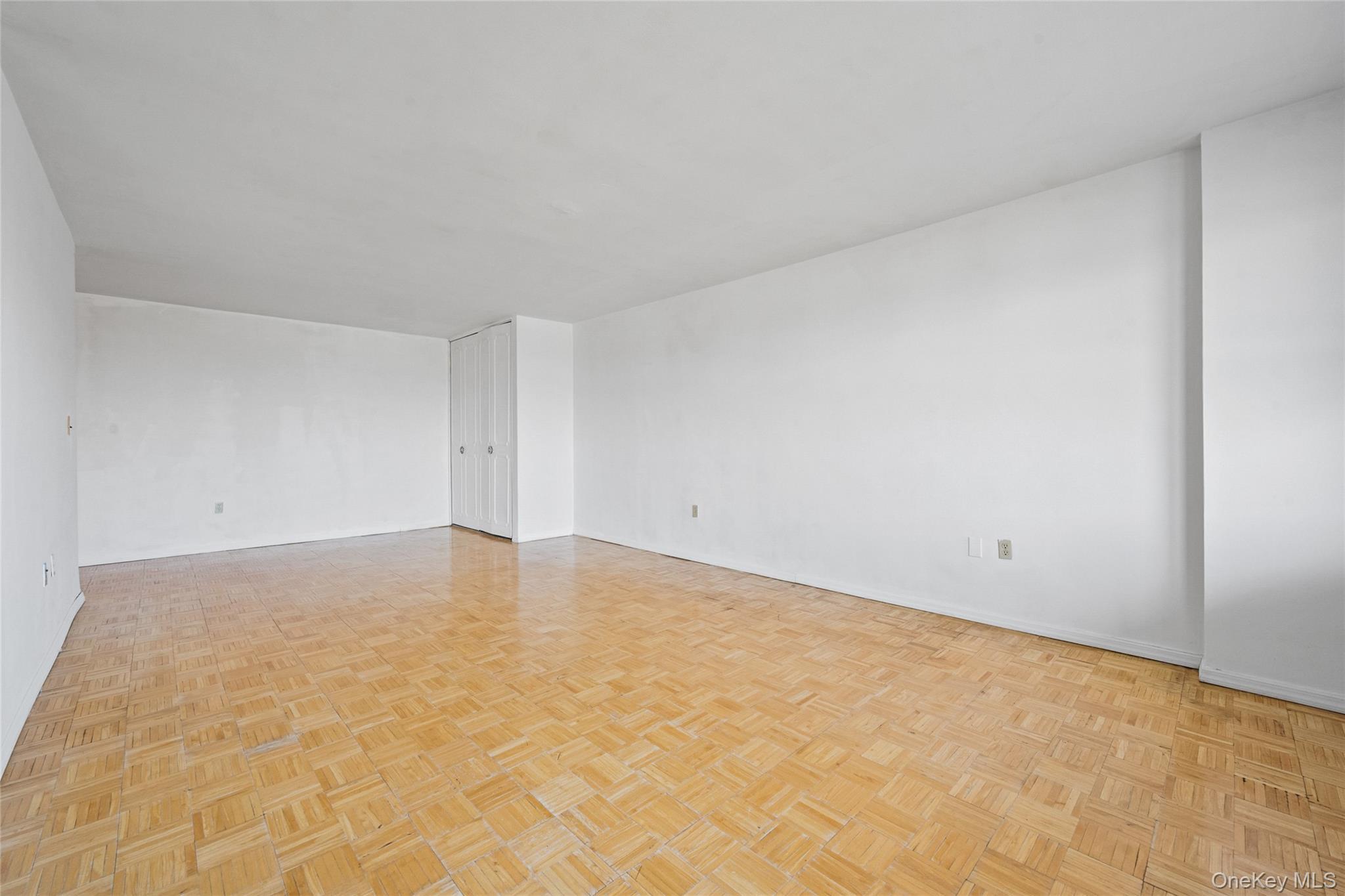 Coop Central Park Avenue  Westchester County, NY 10710, MLS-968894-5