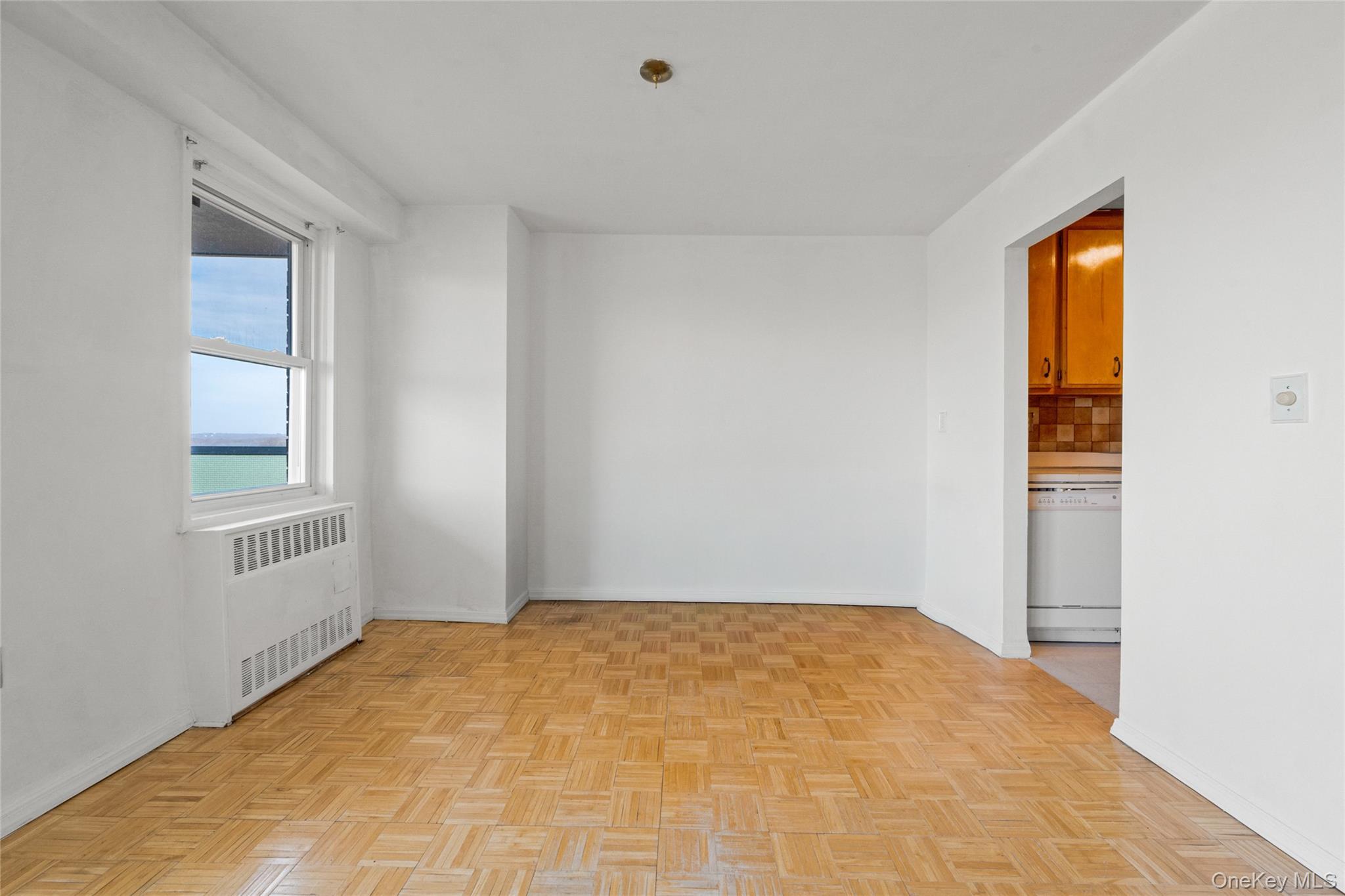 Coop Central Park Avenue  Westchester County, NY 10710, MLS-968894-6