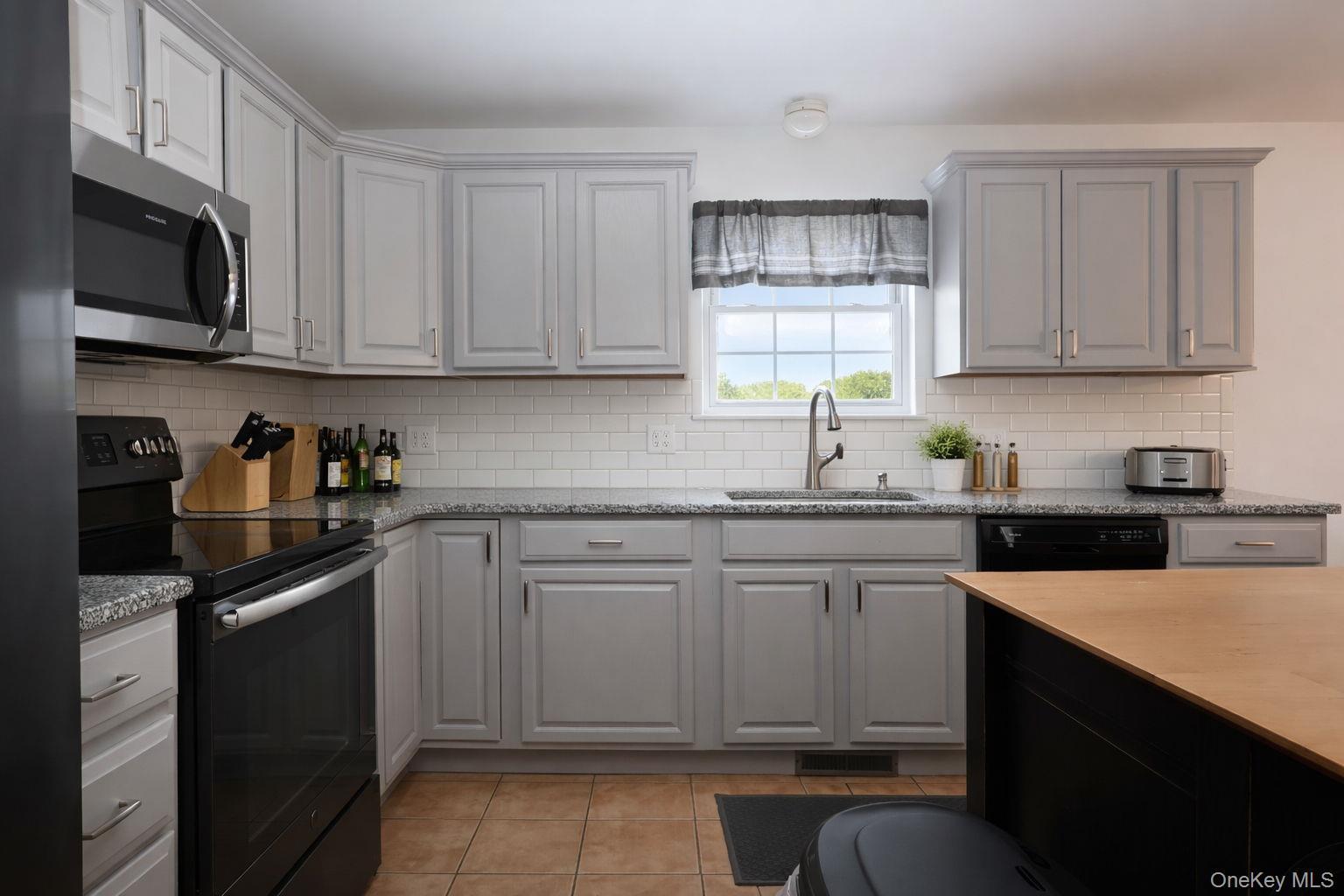 Single Family State Route 17k  Orange County, NY 12549, MLS-968897-12