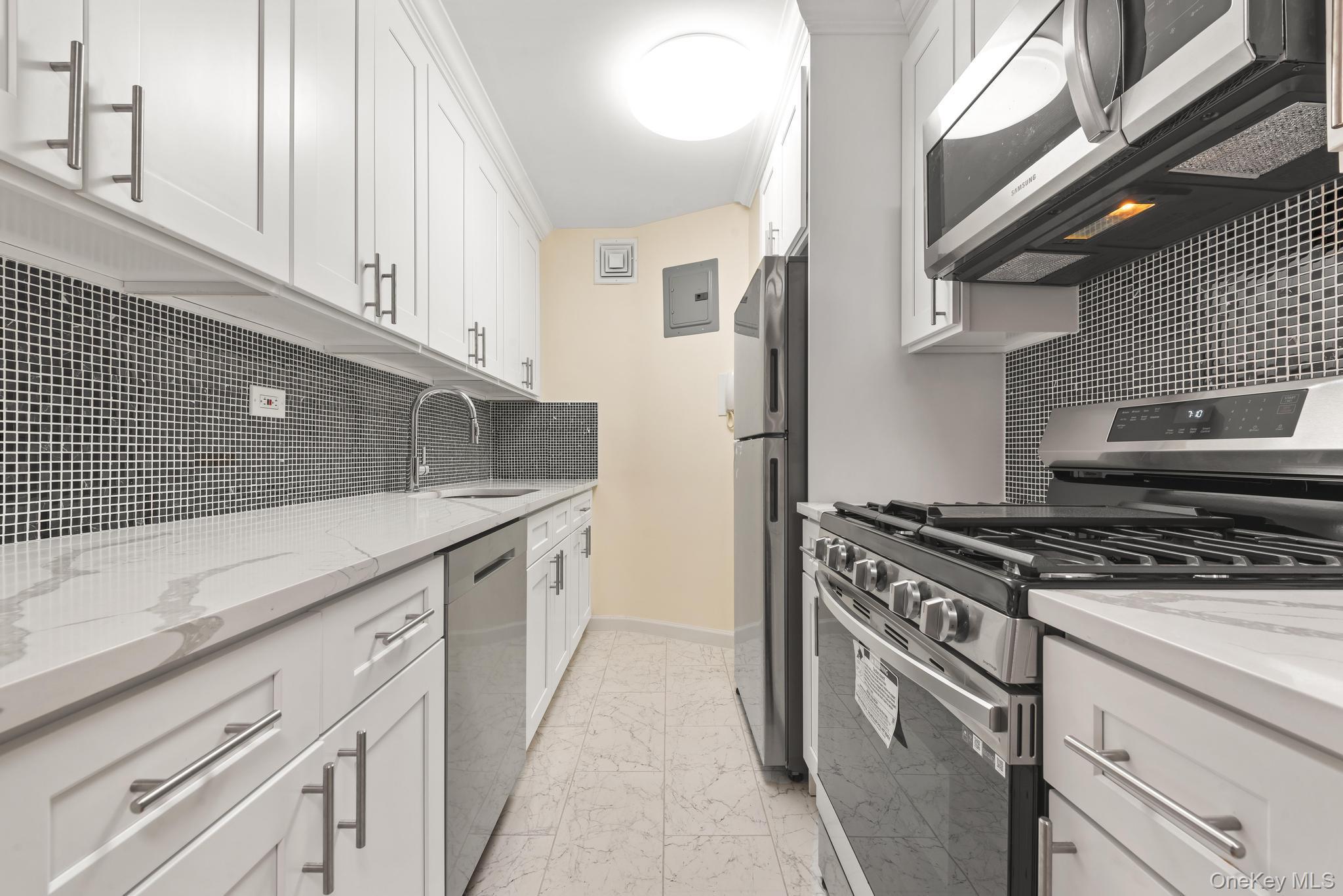 Coop Yellowstone  Queens, NY 11375, MLS-968907-11