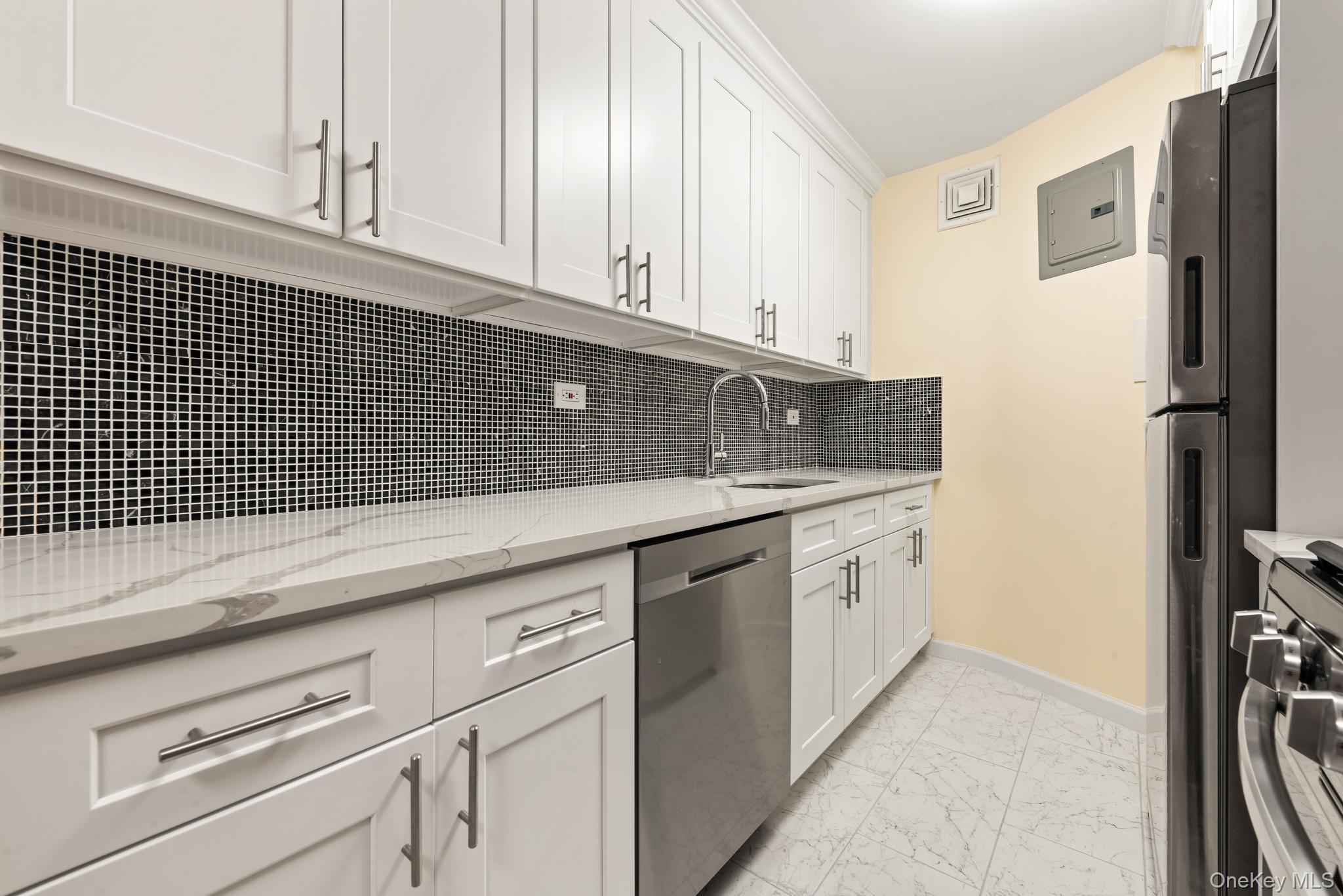 Coop Yellowstone  Queens, NY 11375, MLS-968907-12