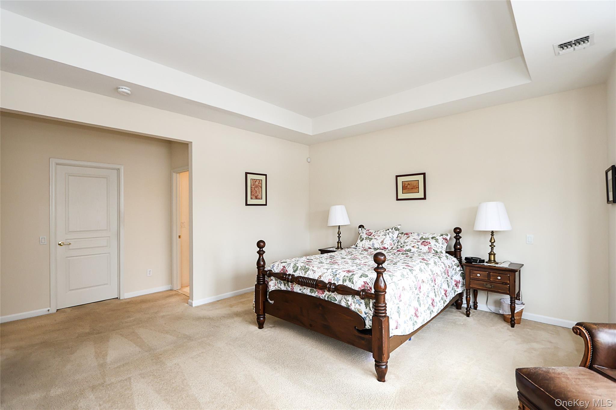 Condo Louden Suffolk County, NY 11766, MLS-968913-17