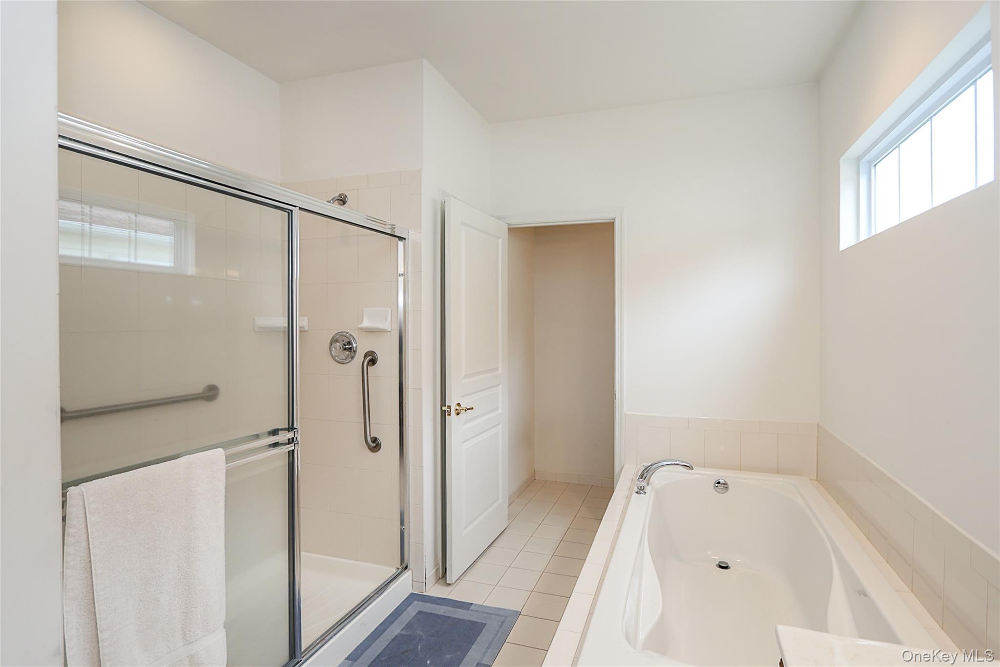 Condo Louden Suffolk County, NY 11766, MLS-968913-18