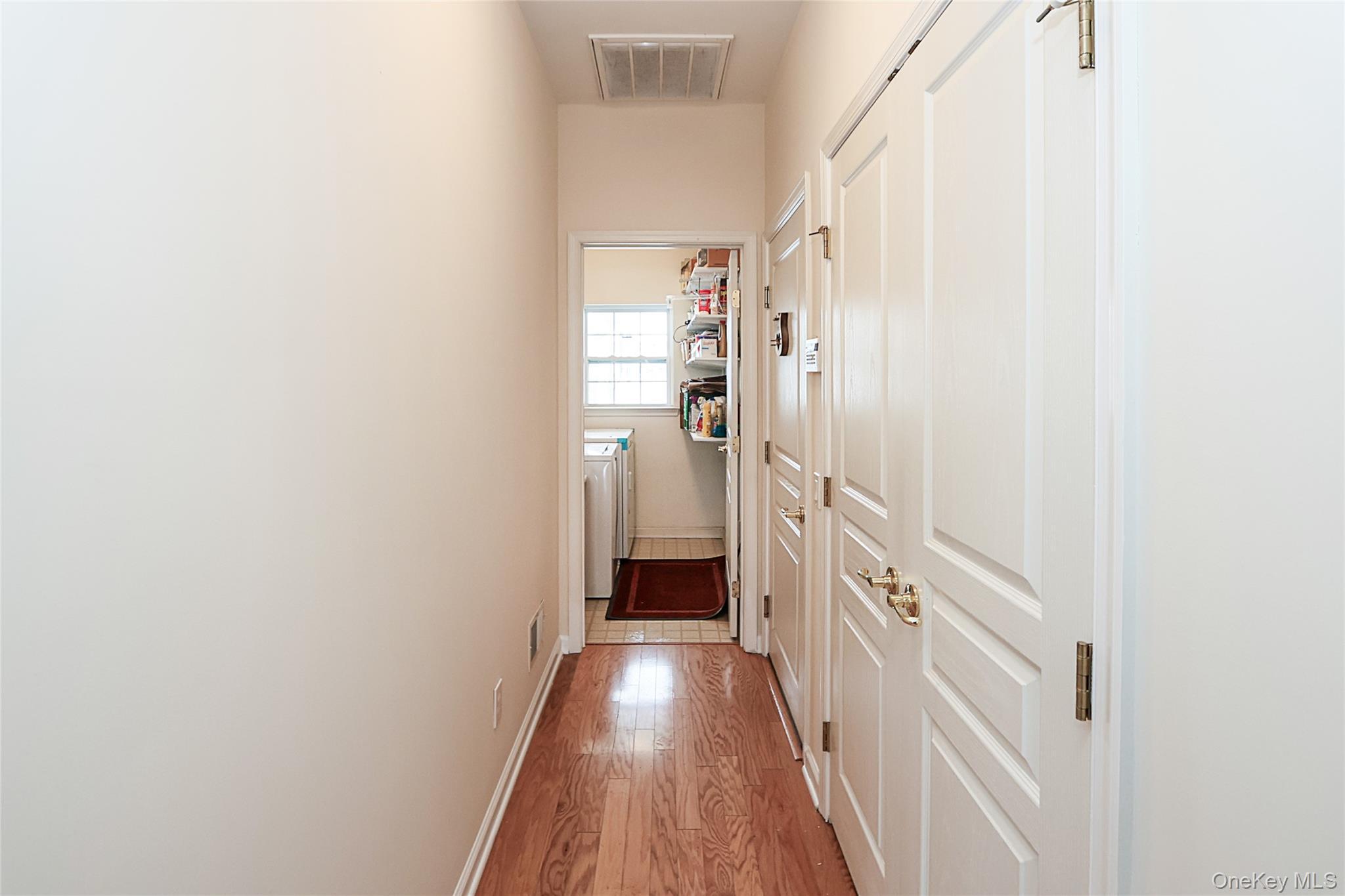 Condo Louden Suffolk County, NY 11766, MLS-968913-22