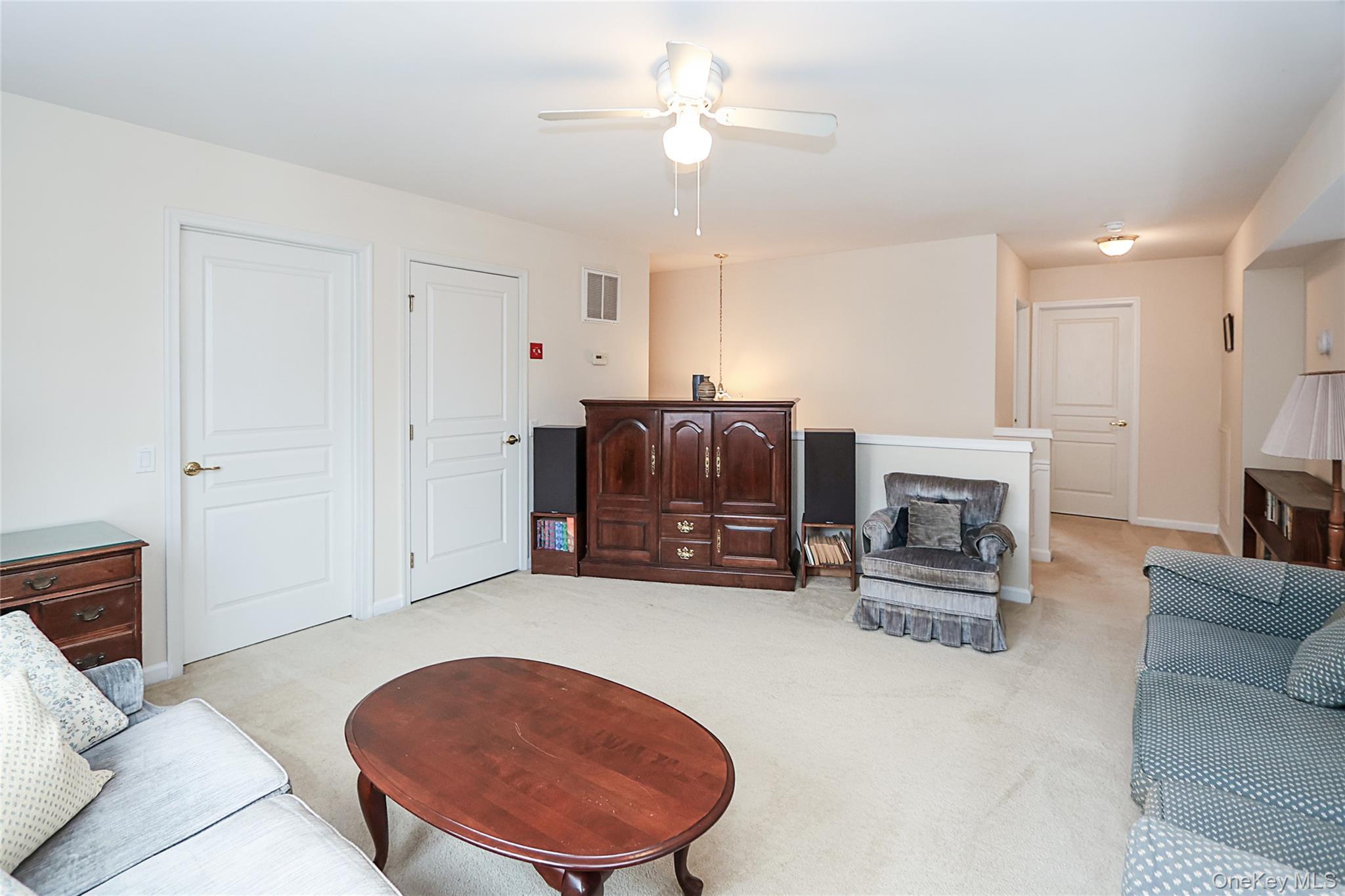 Condo Louden Suffolk County, NY 11766, MLS-968913-26