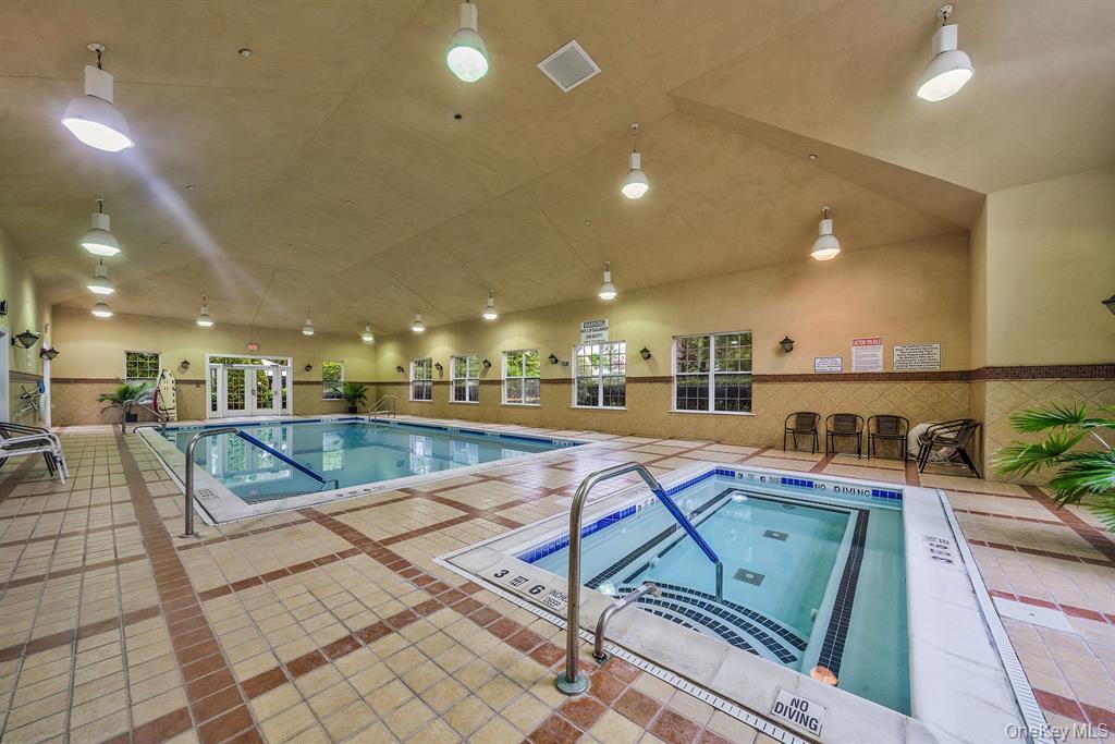 Condo Louden Suffolk County, NY 11766, MLS-968913-31