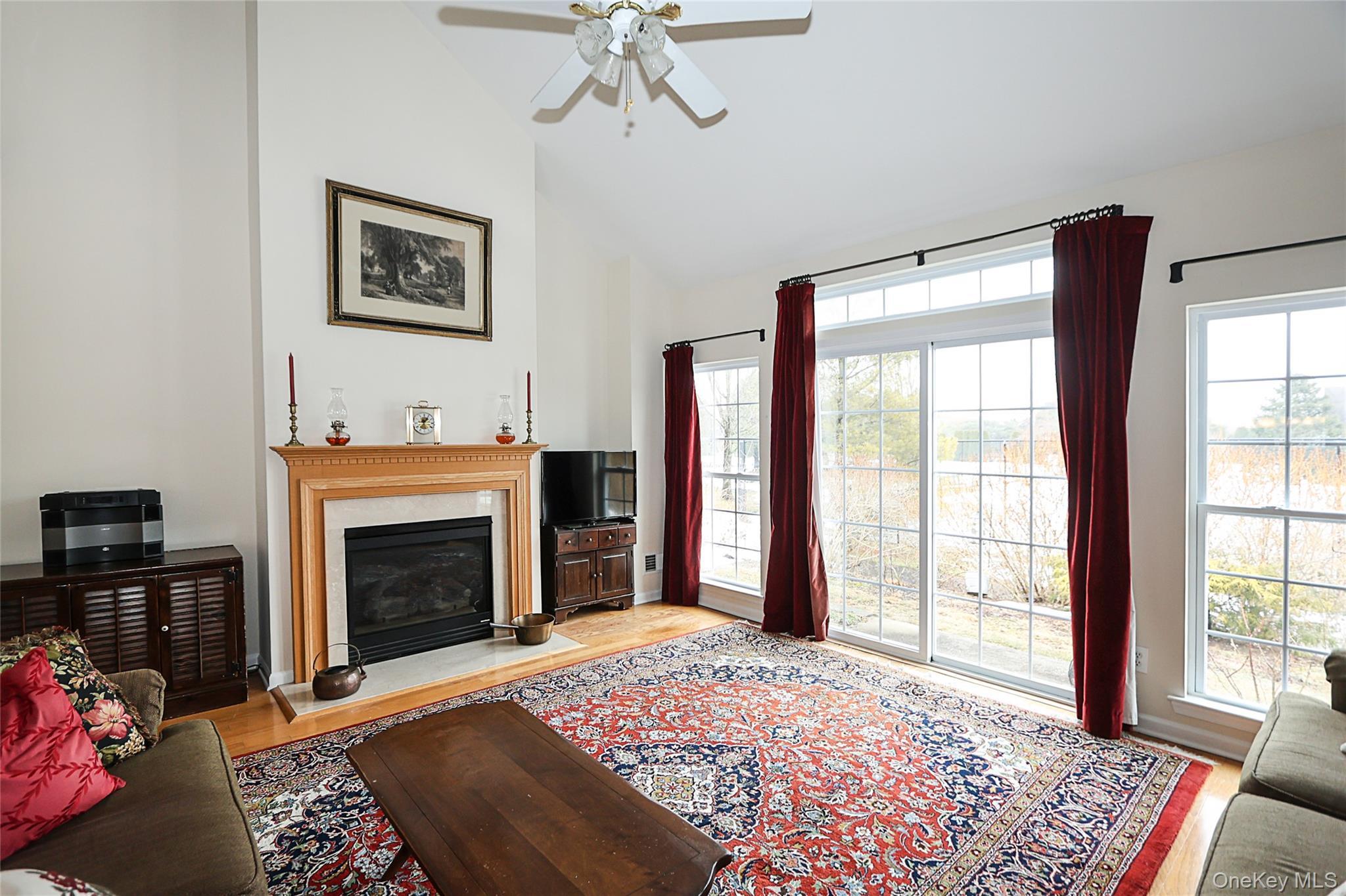 Condo Louden Suffolk County, NY 11766, MLS-968913-9