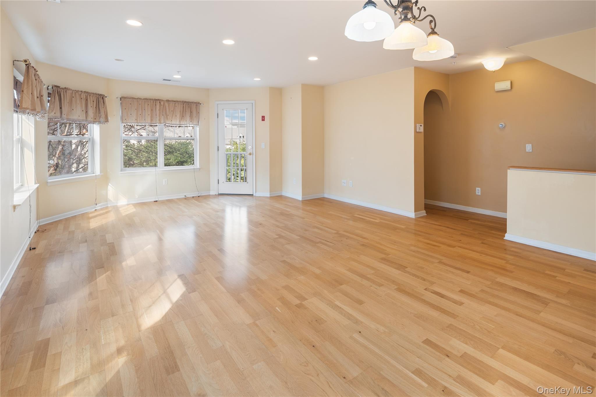 Condo Northview  Westchester County, NY 10566, MLS-968922-3